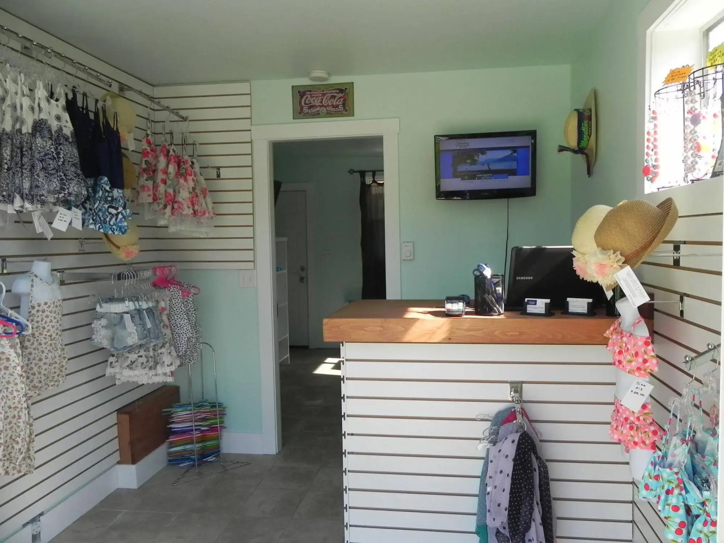 Naramata Courtyard Suites