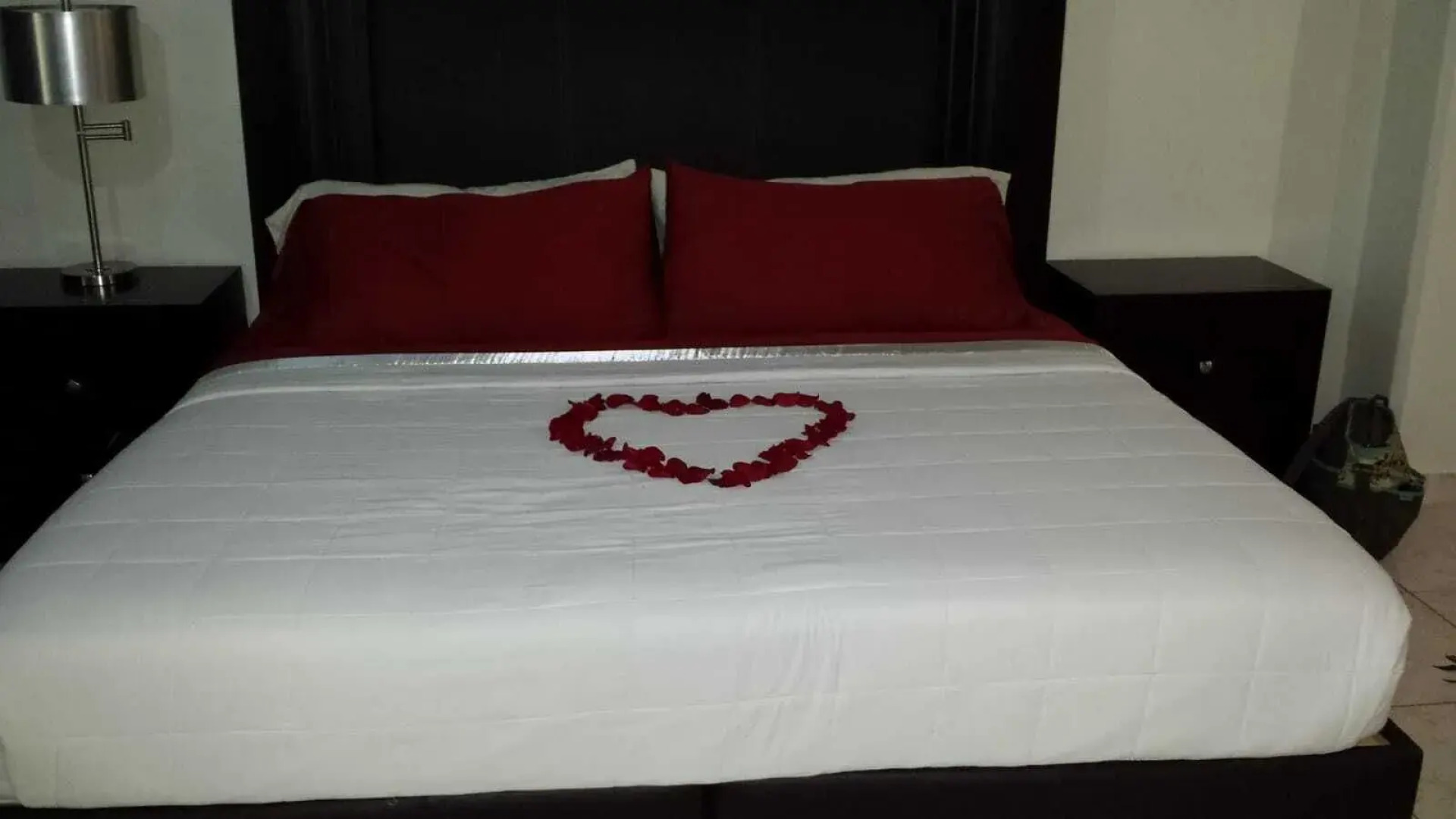 Premier Hotel Suites