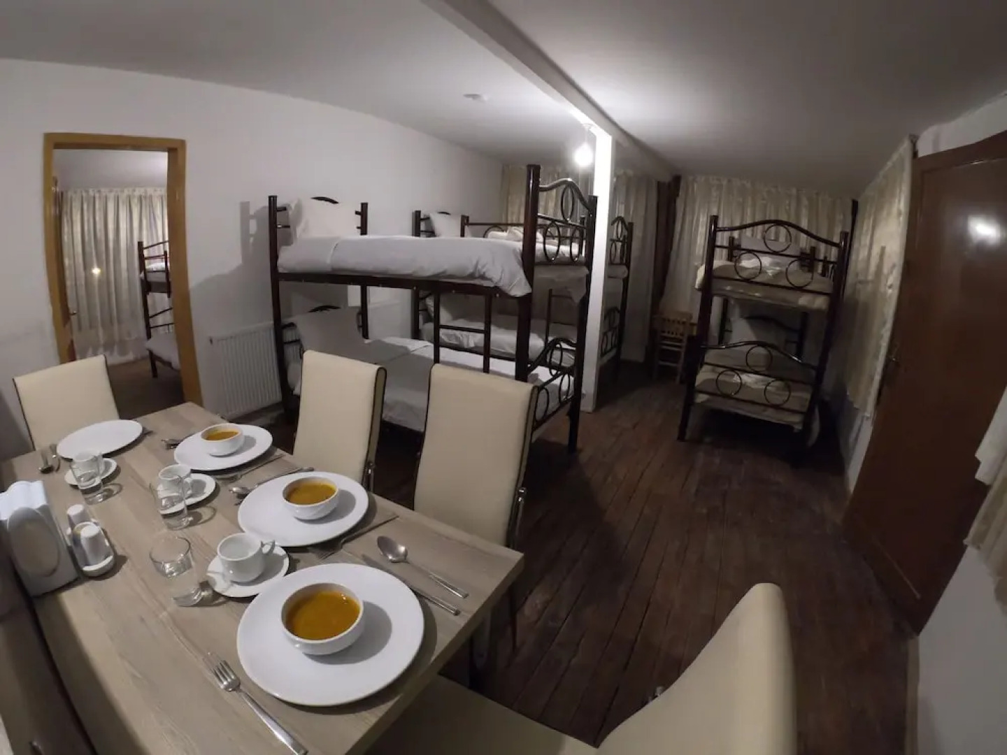 Cave seasons deluxe hotel