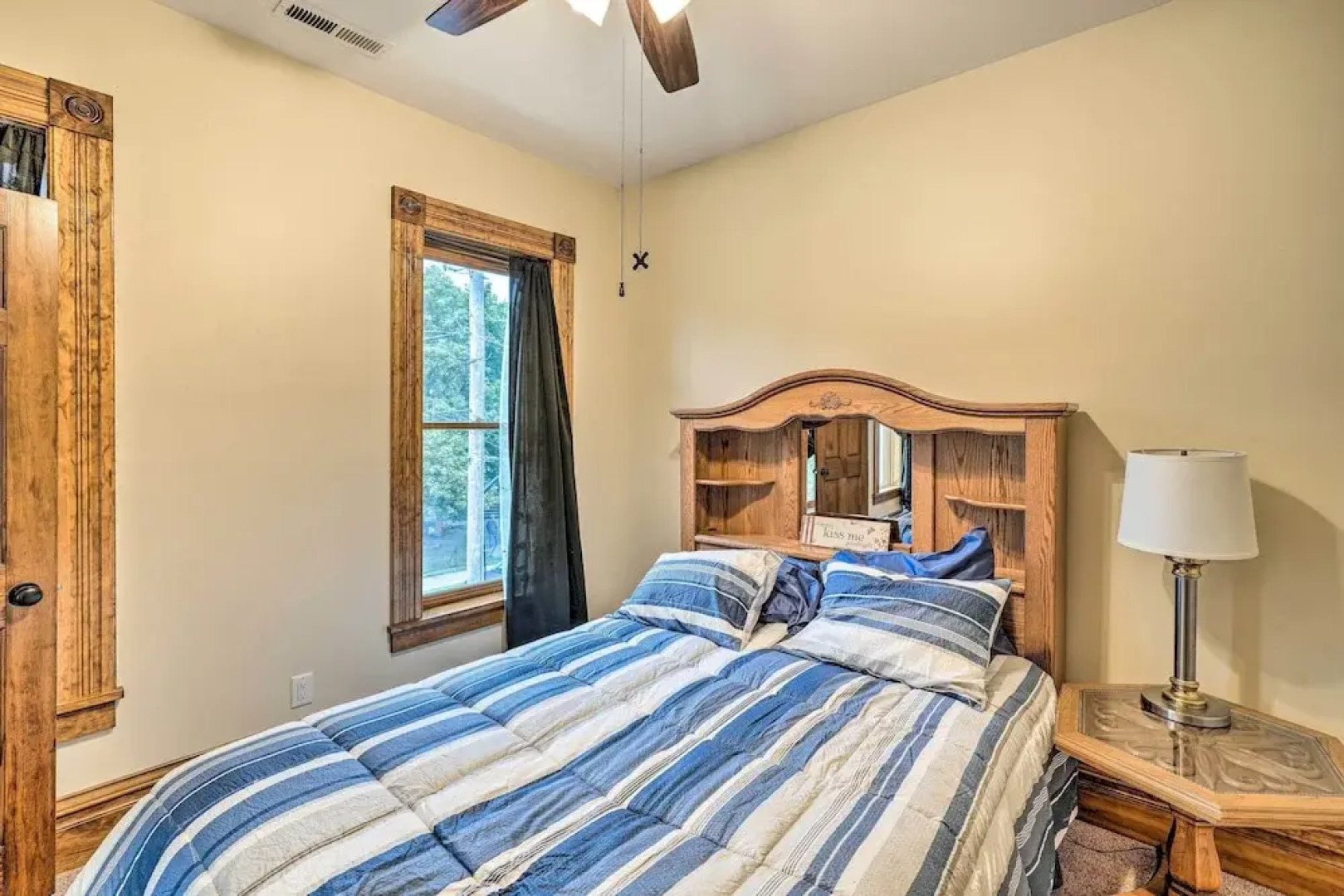 < 1 Mi to Downtown: Historic Dubuque Gem!