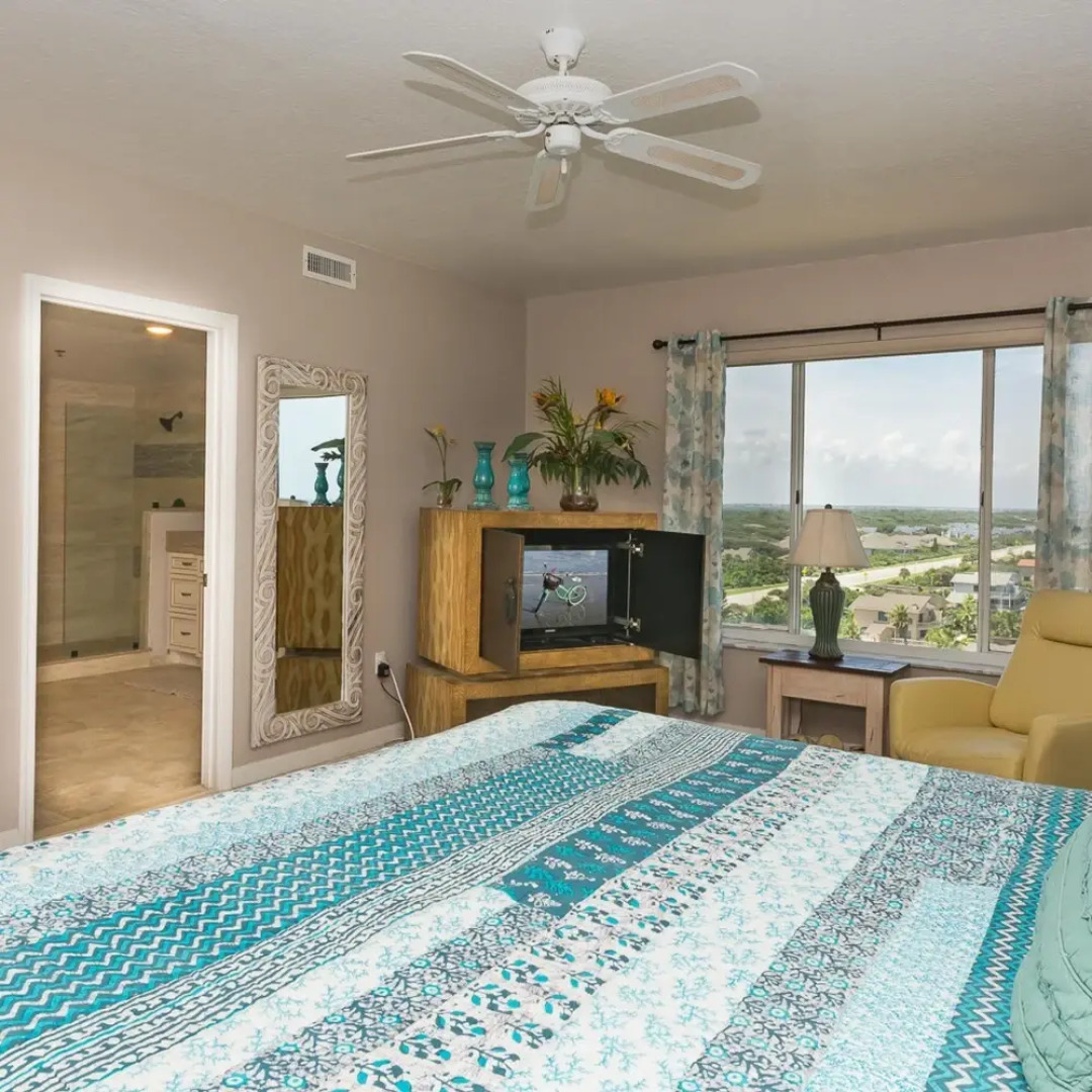 Surf Racquet Corner Unit Best Views in Building Sr701