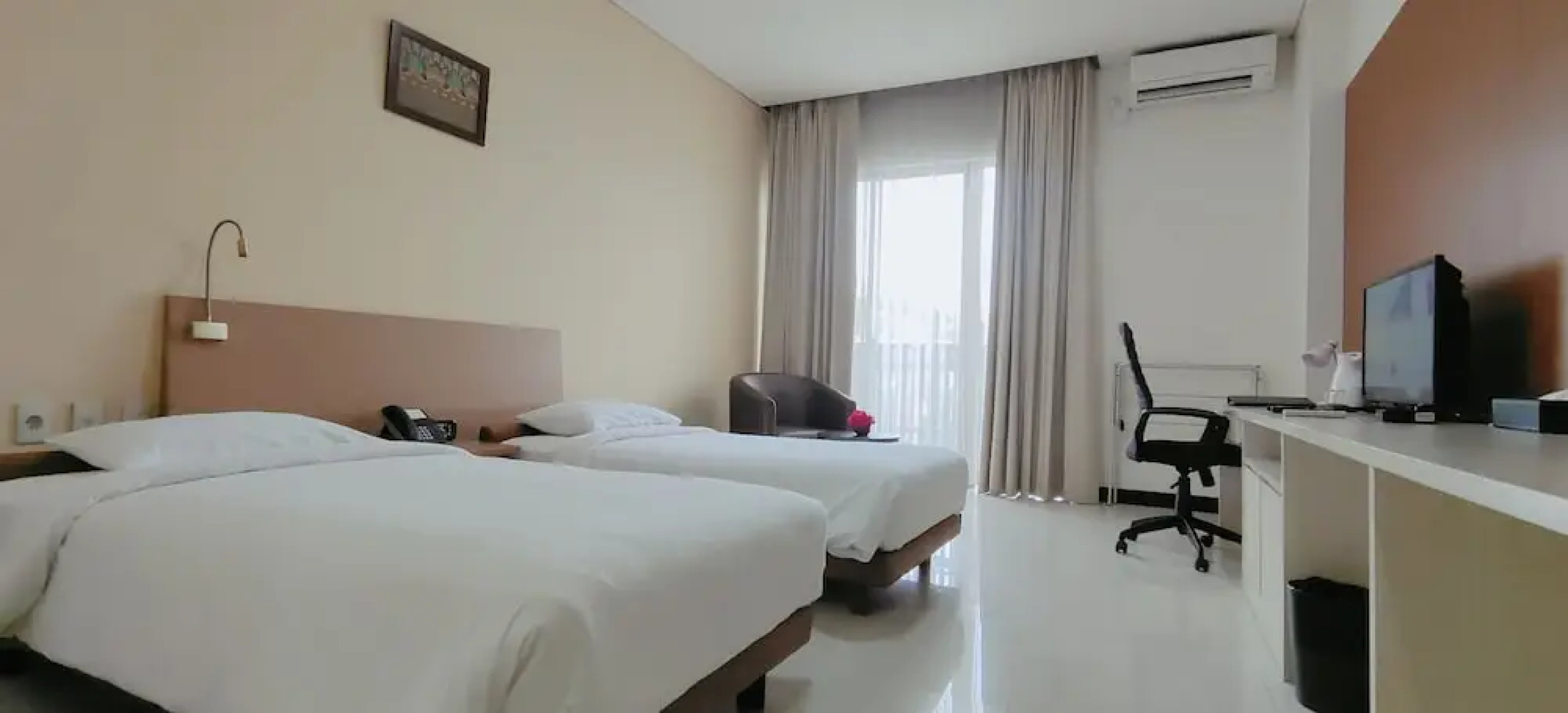 Le Premier Hotel Kota Deltamas