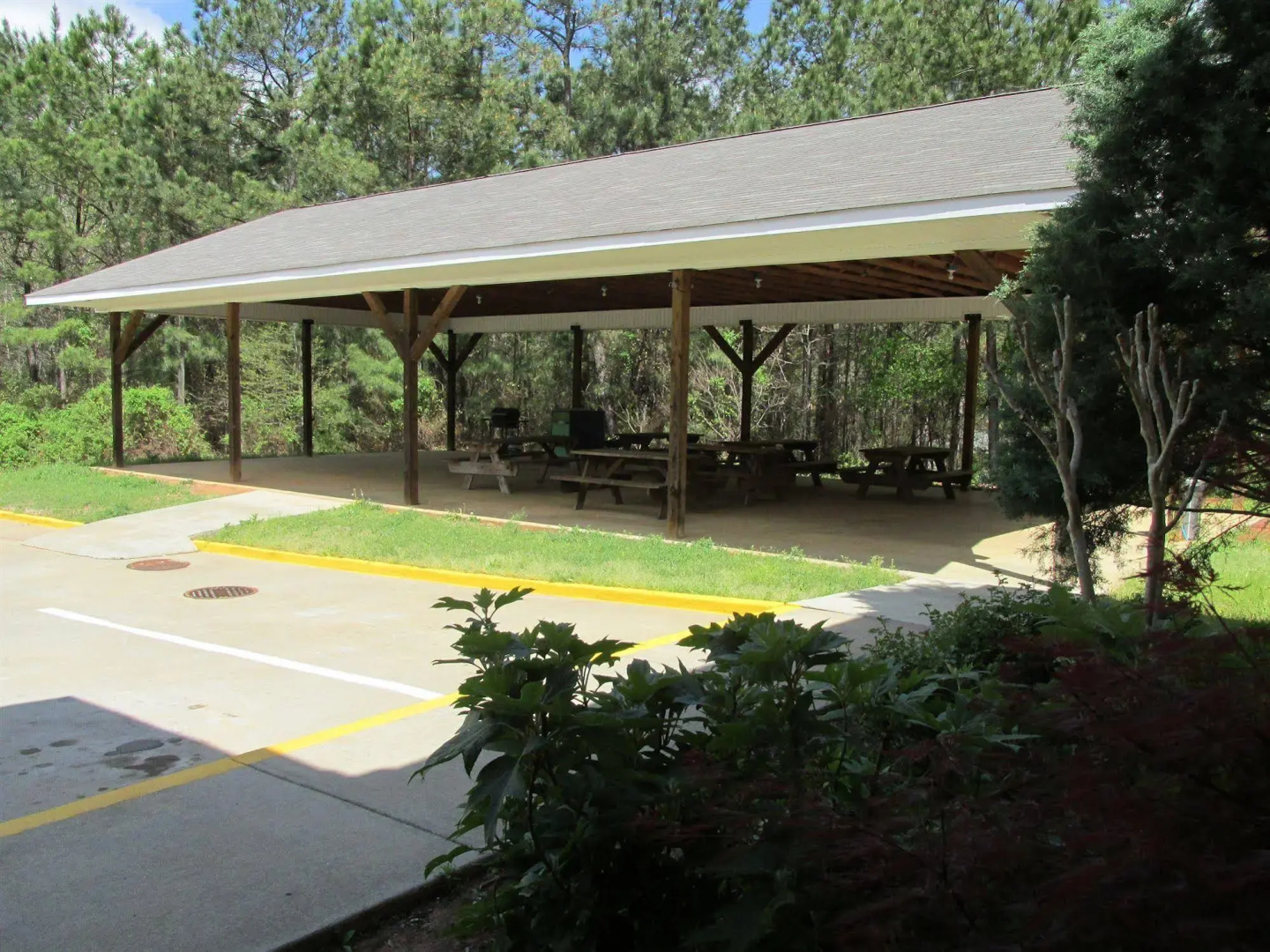 High Falls Inn and Suites