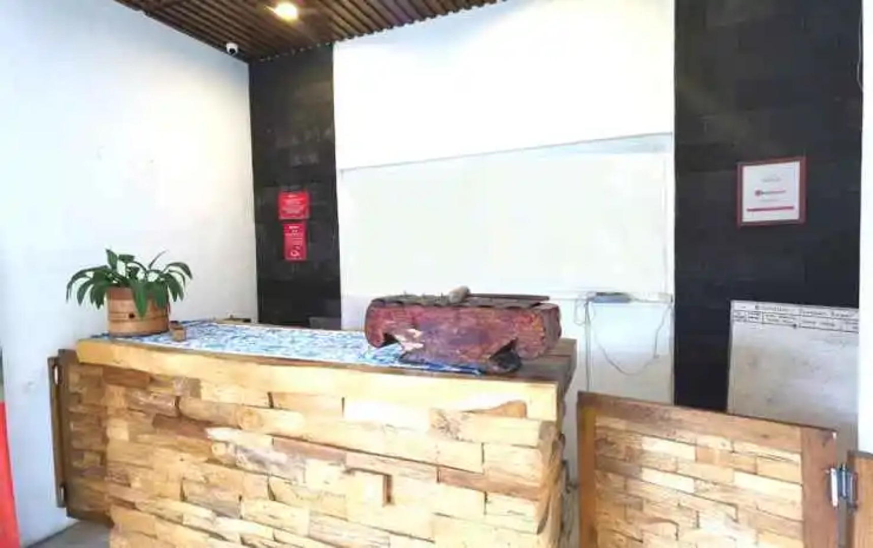 OYO 90191 Gufron Hotel