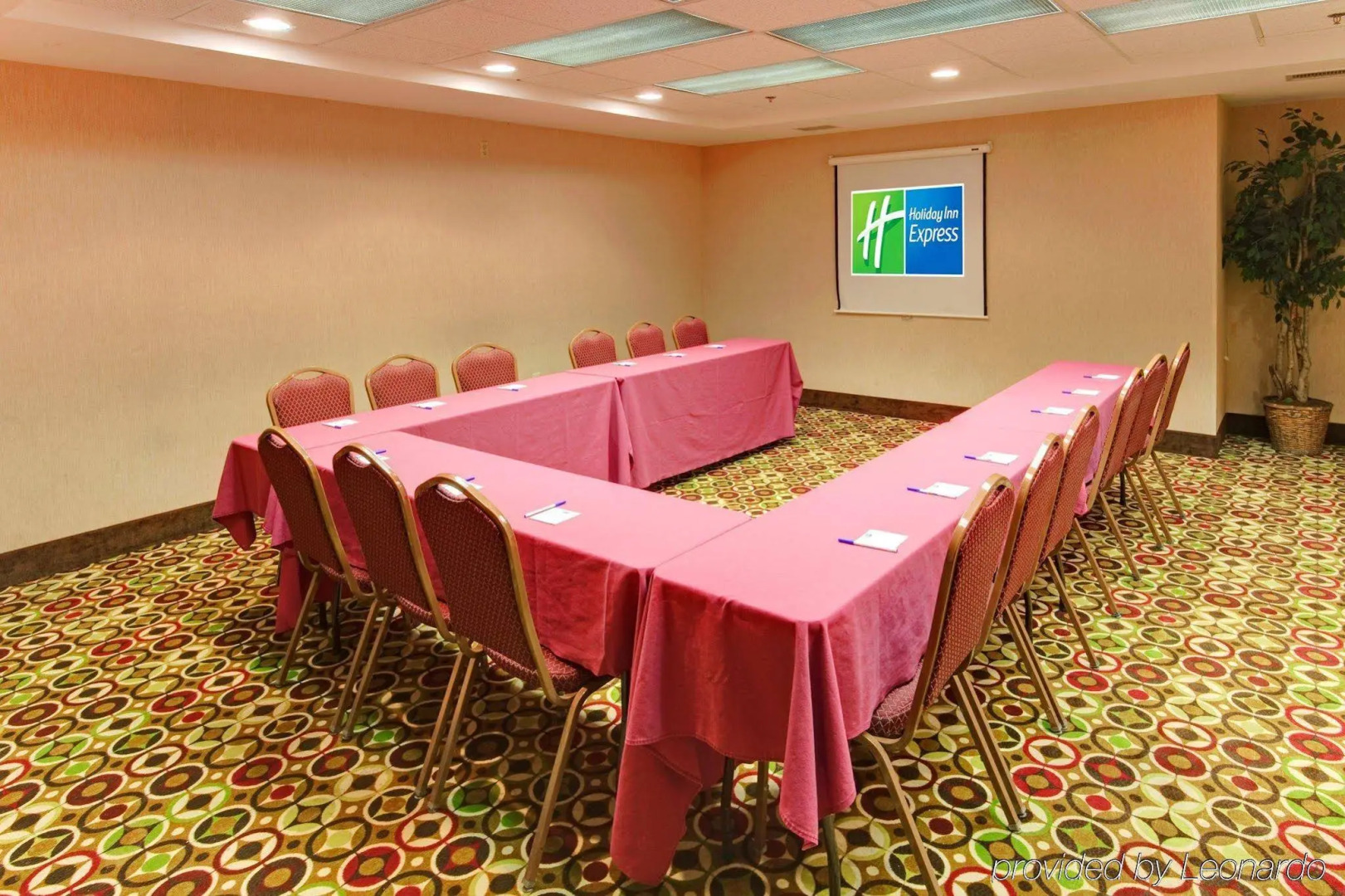 Holiday Inn Express Hotel & Suites Southfield - Detroit