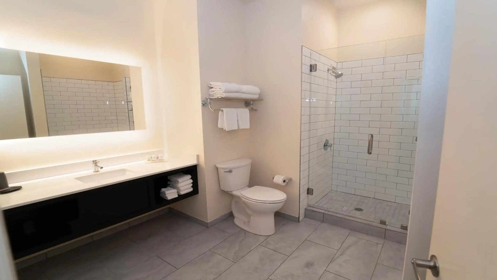 Holiday Inn New Orleans West Bank Tower by IHG