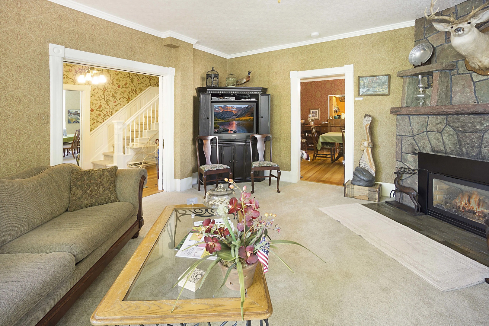 Avenue Hotel Bed and Breakfast