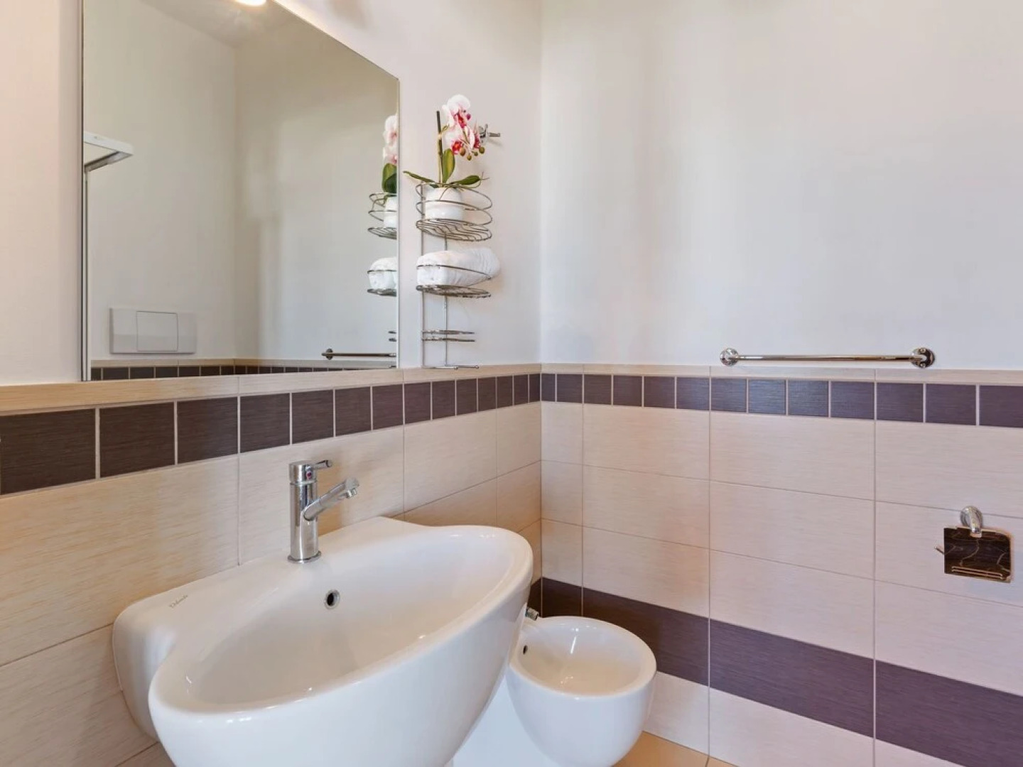 Upscale Apartment in Torre Melissa near Beach