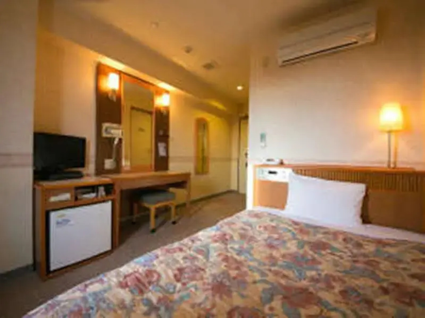 Royal Inn Station Plaza