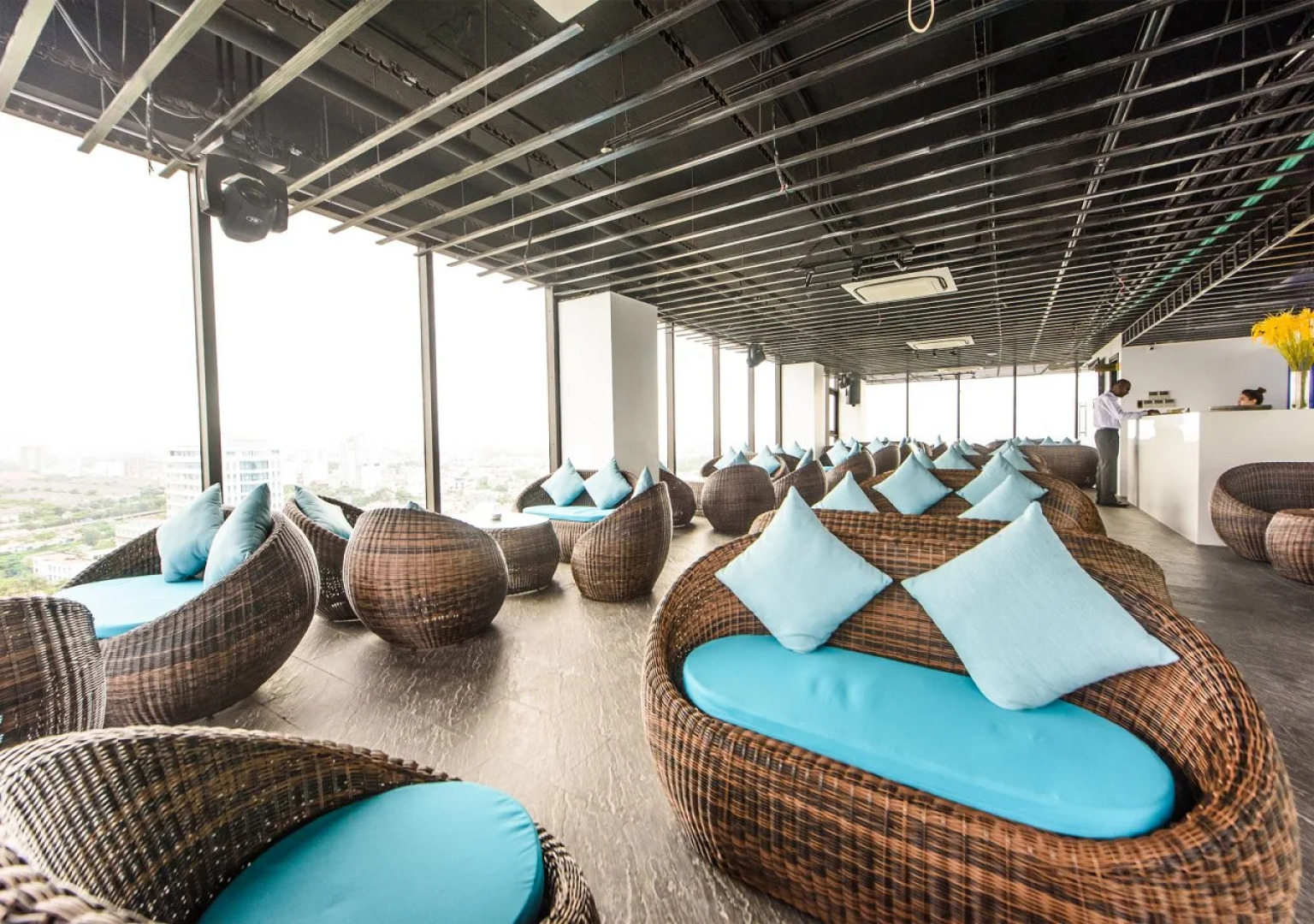 Yarra Ocean Suites Danang