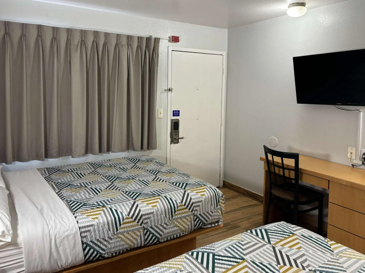 Motel 6 Riviera Beach, FL