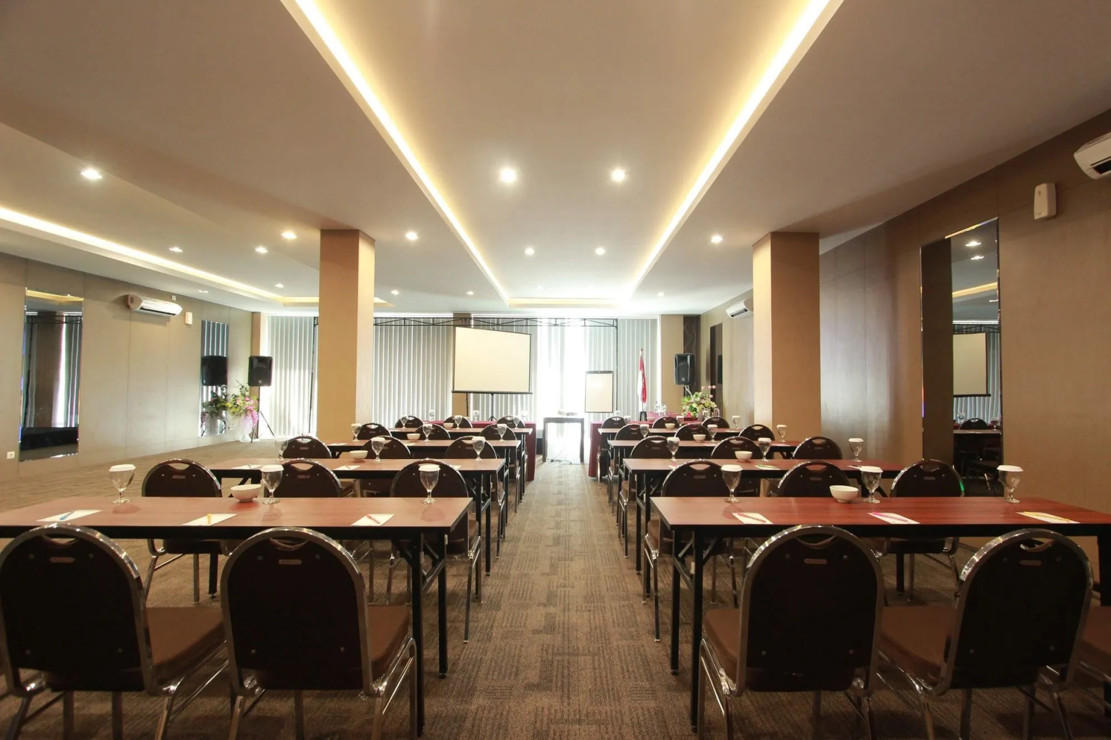 Viva Hotel Kediri, Azana Hotels Collection