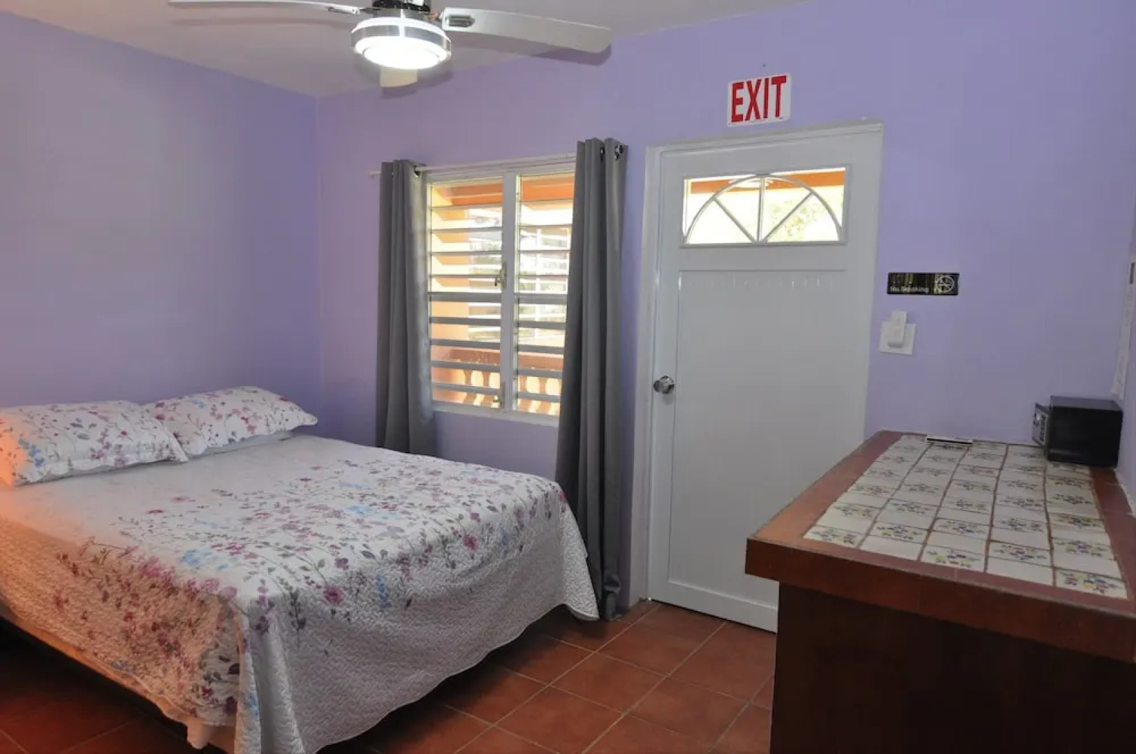 Isla Hermosa Guesthouse