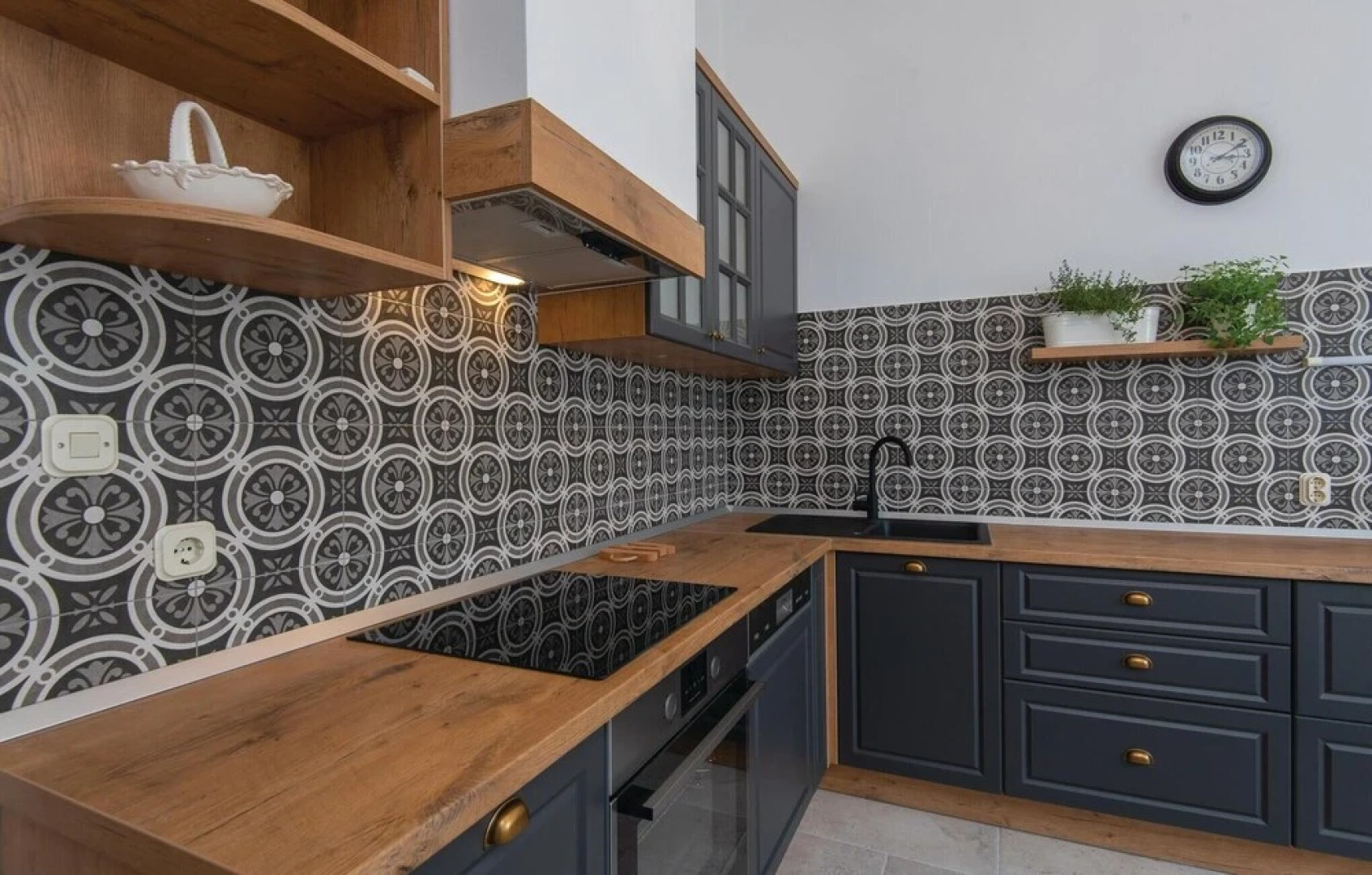 Amazing Home in Orebic with Hot Tub, WiFi & Outdoor Swimming Pool