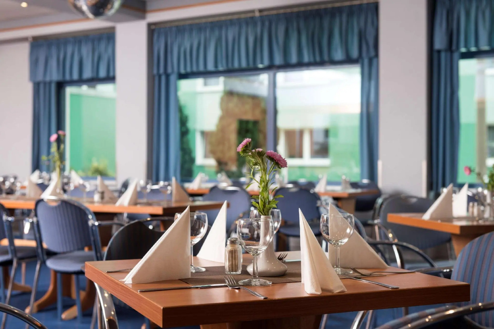 Good Morning + Berlin City East