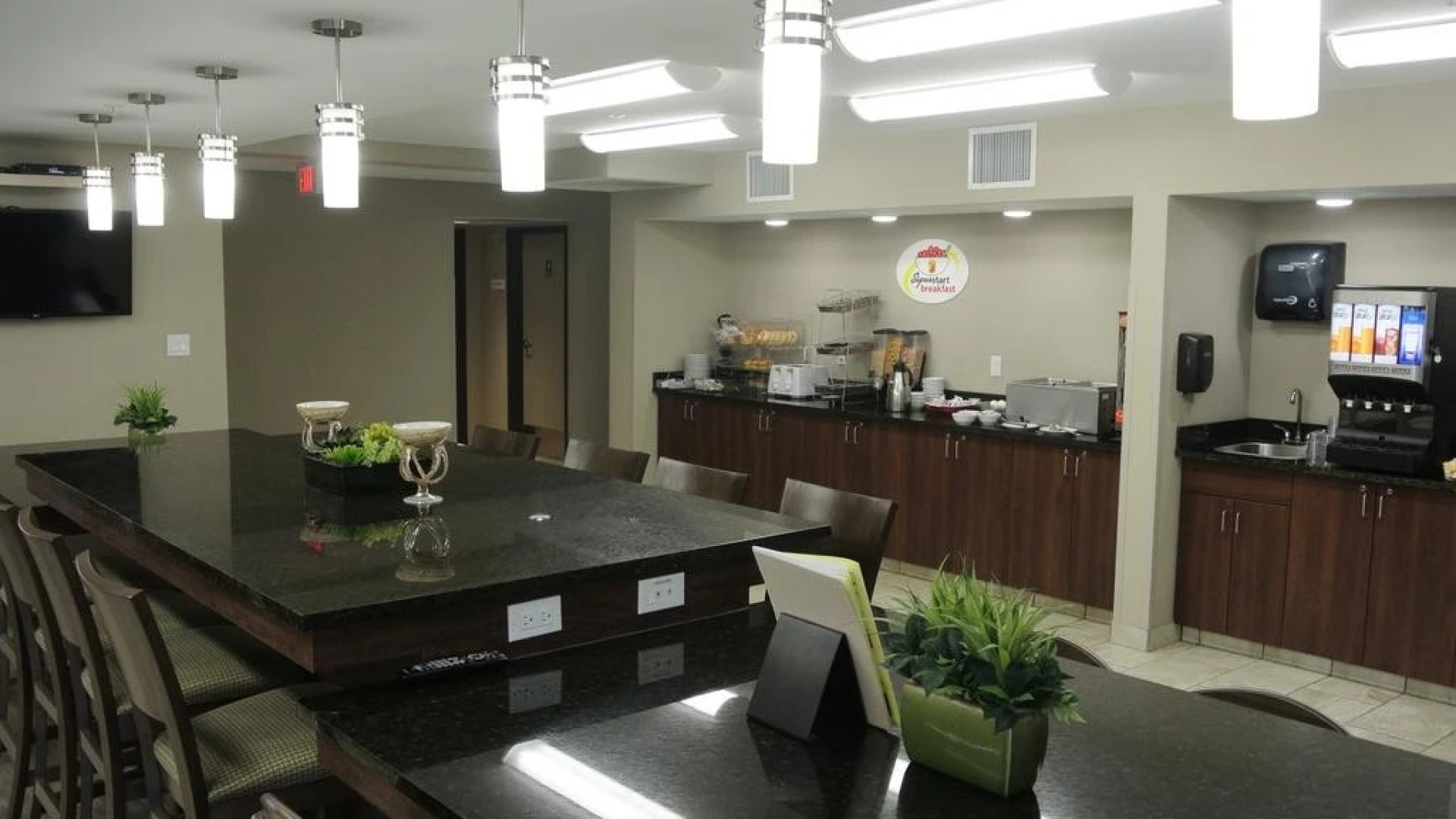 Home Inn and Suites Lloydminster