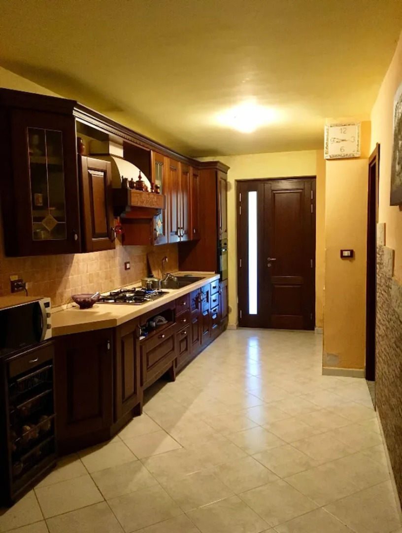 House With 3 Bedrooms in Padula, With Wonderful Mountain View, Furnished Garden and Wifi Near the Beach