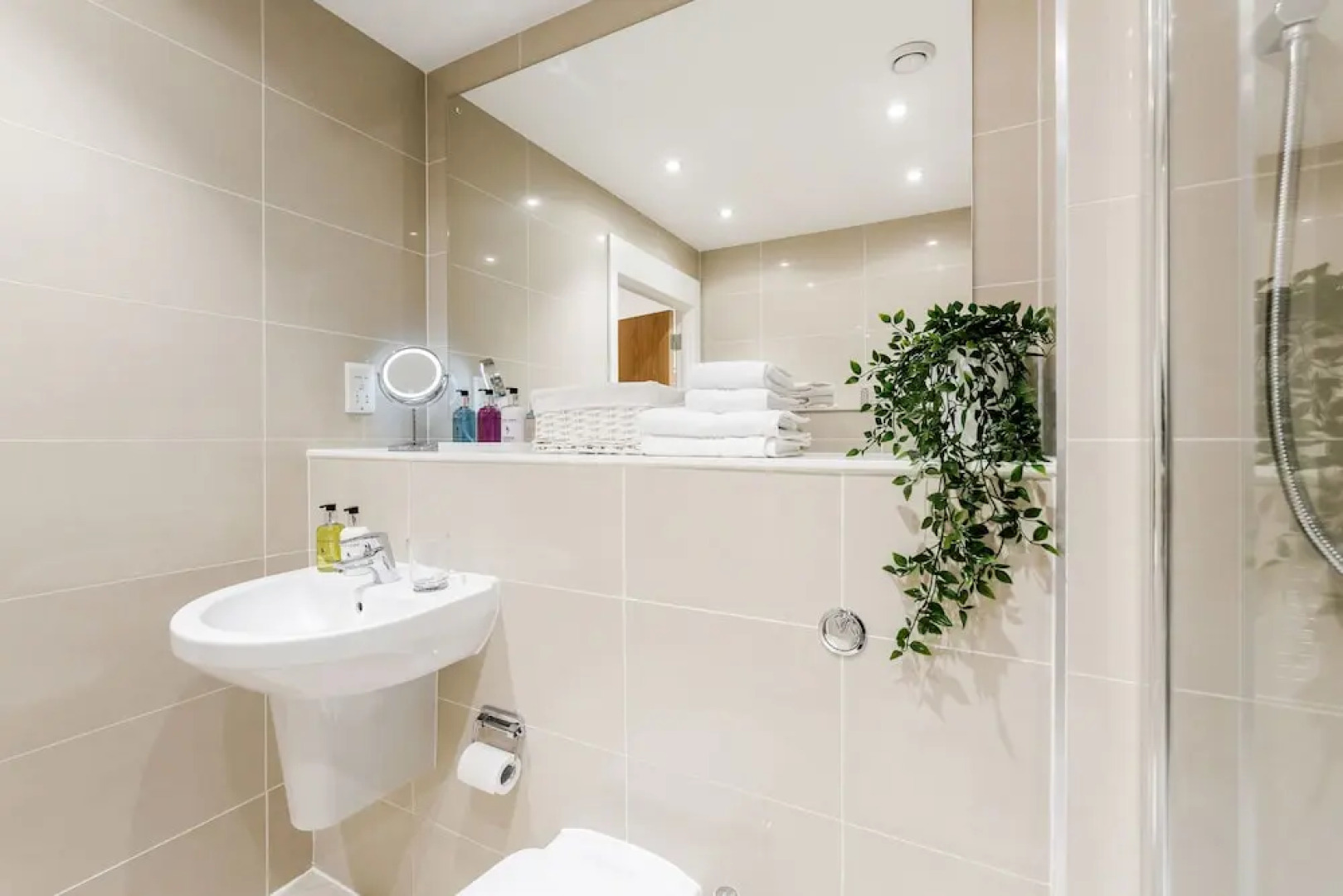 Superior Apartment Bracknell Centre