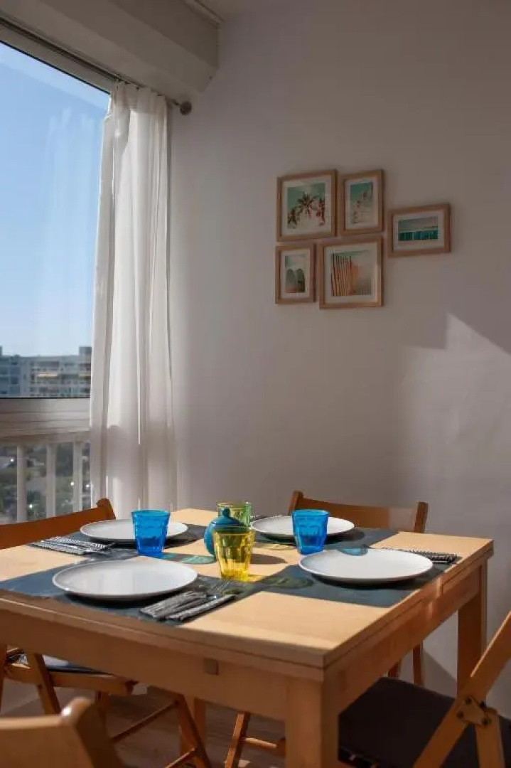 Studio Carnon loggia au soleil et la mer à 2 pas