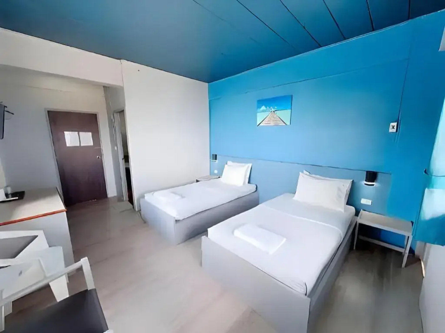 Win Hotel