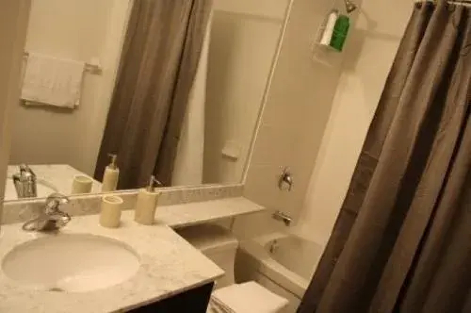 5025 Harvard Drive Suites by Mirage