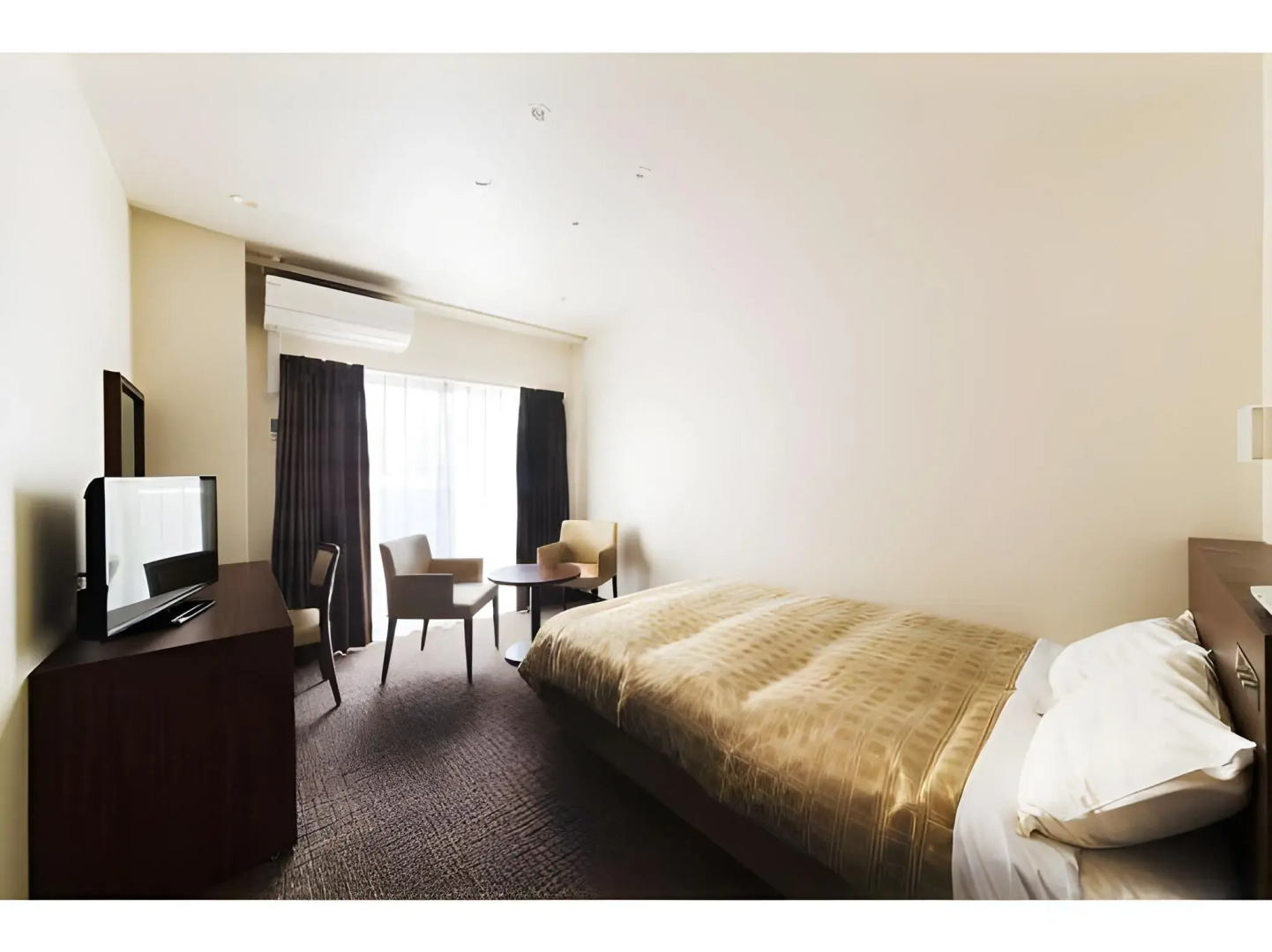 Kanku Izumisano First Hotel