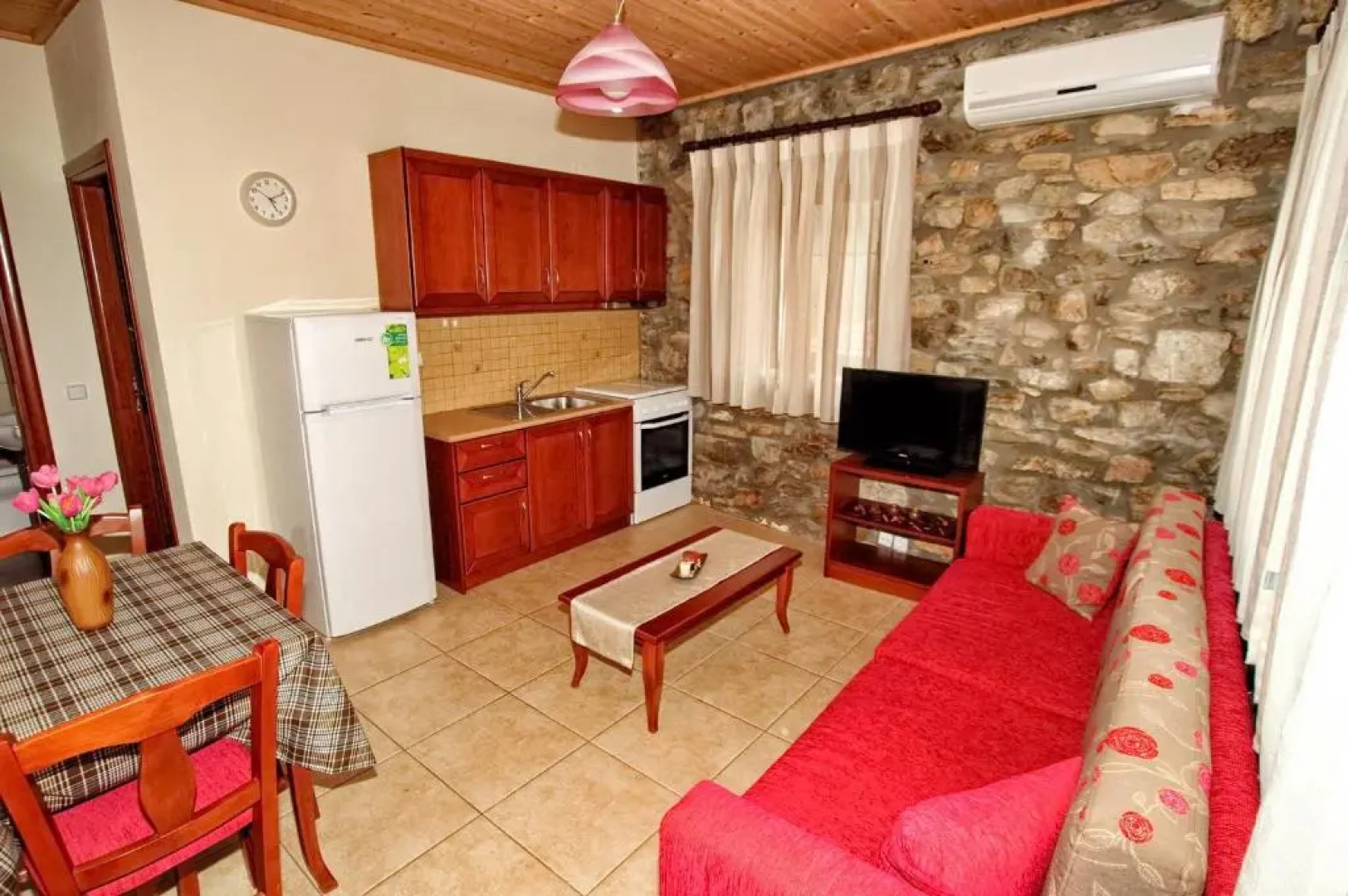 Traditional Apartments Tsikrikonis