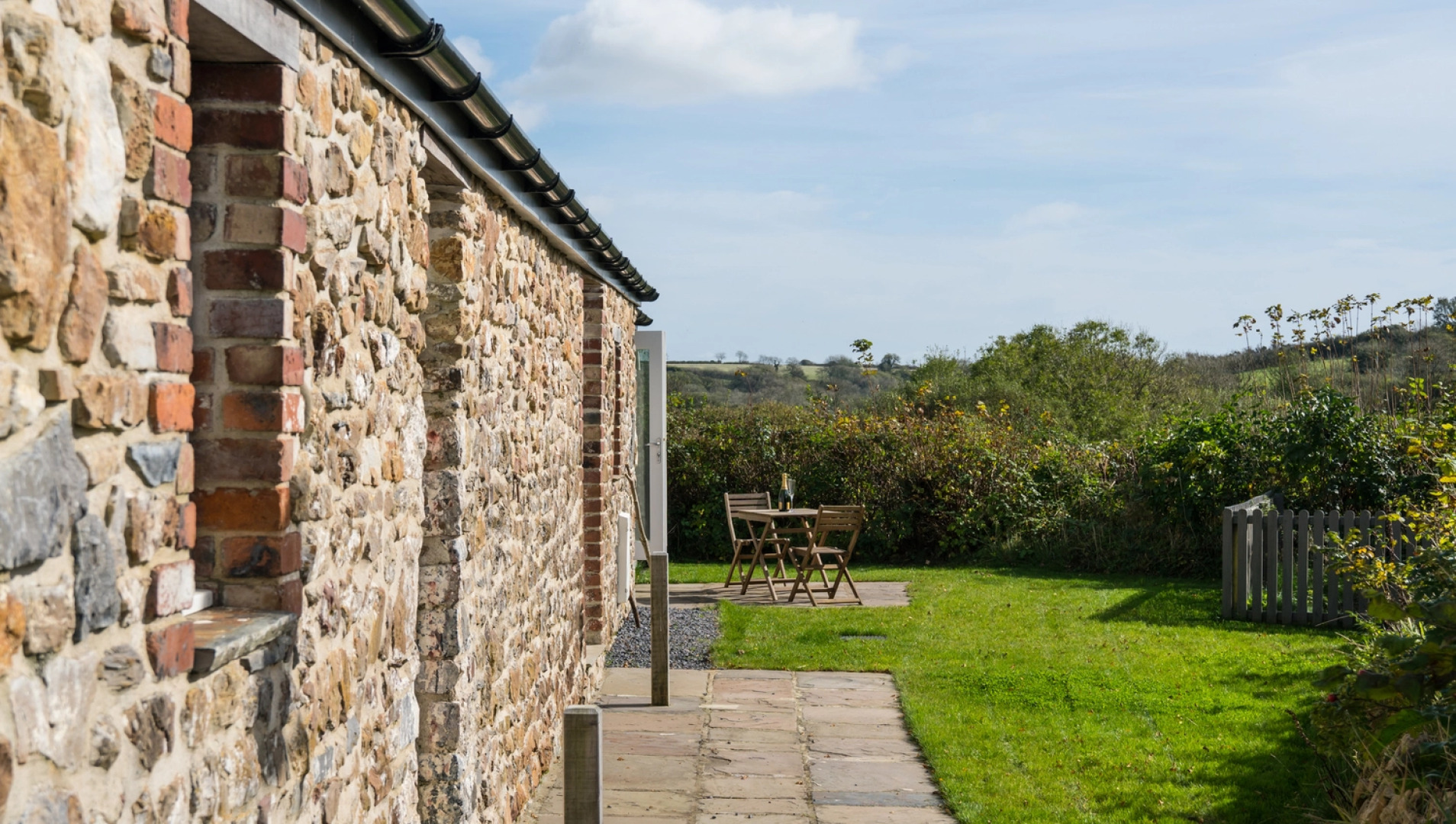 The Dairy - Luxury Cottage Hot Tub and Summer House Countryside Views Pet Friendly
