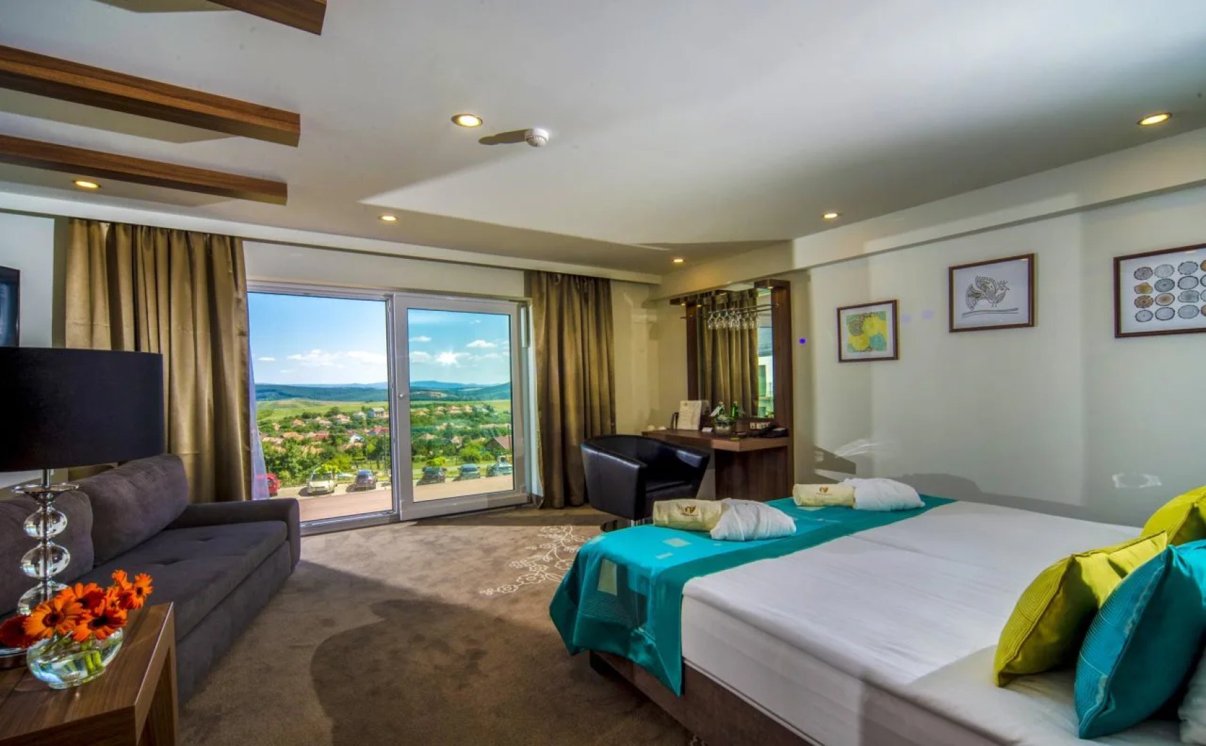 Castellum Hotel Hollóko