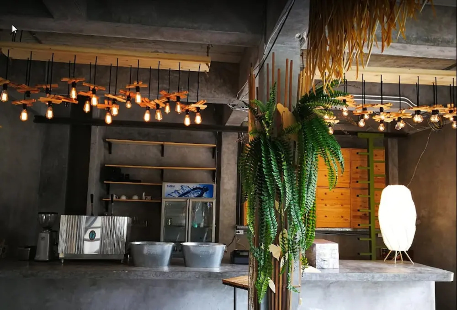 Hink Poshtel PhangNga