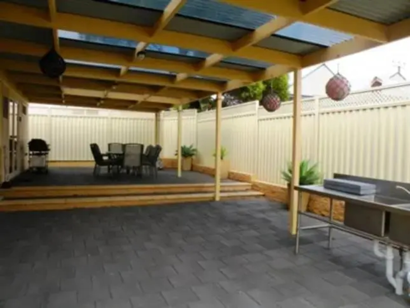 Armadale House - Kingscote