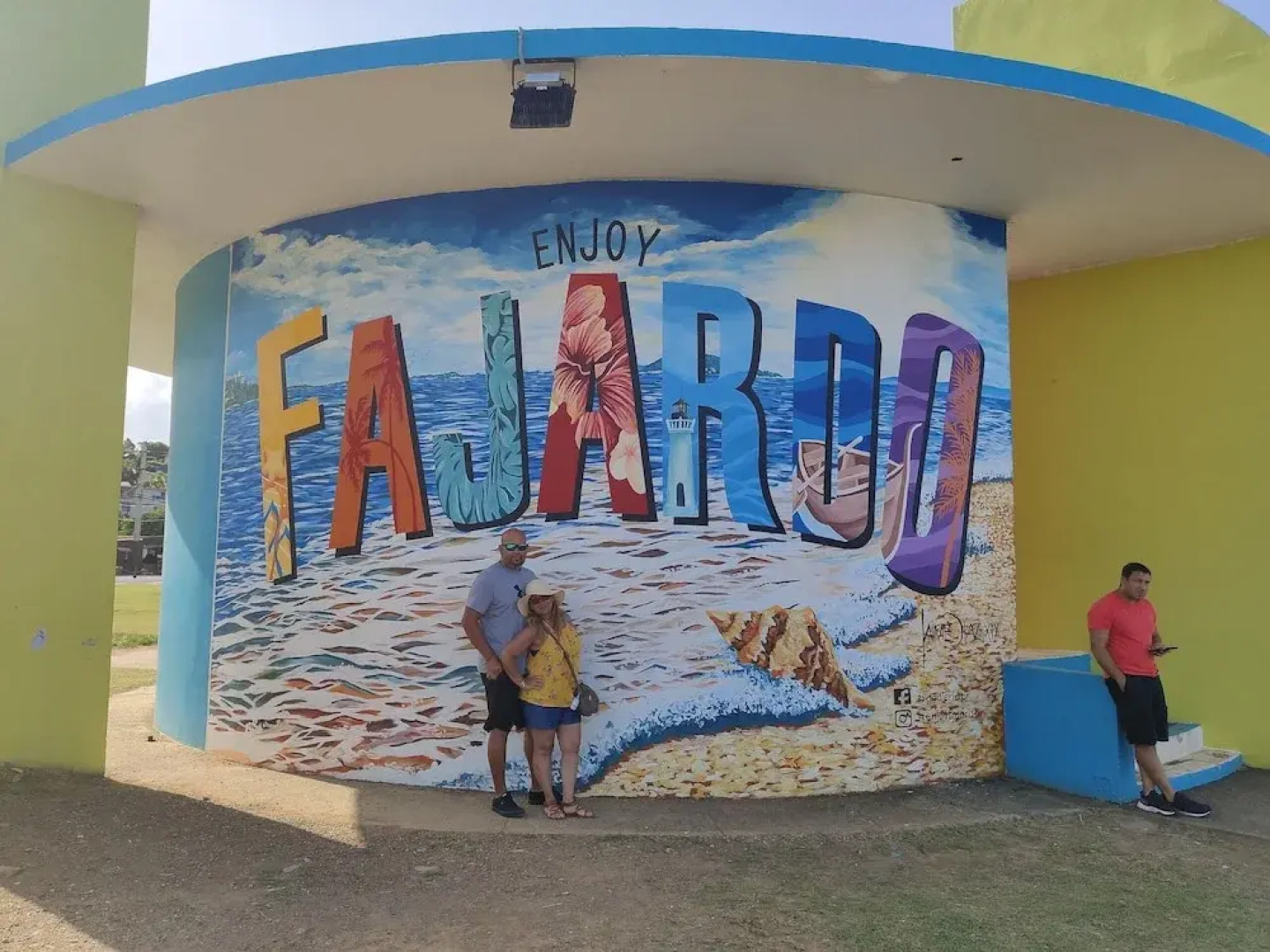 Tropical Breeze Escapes Couples Studio