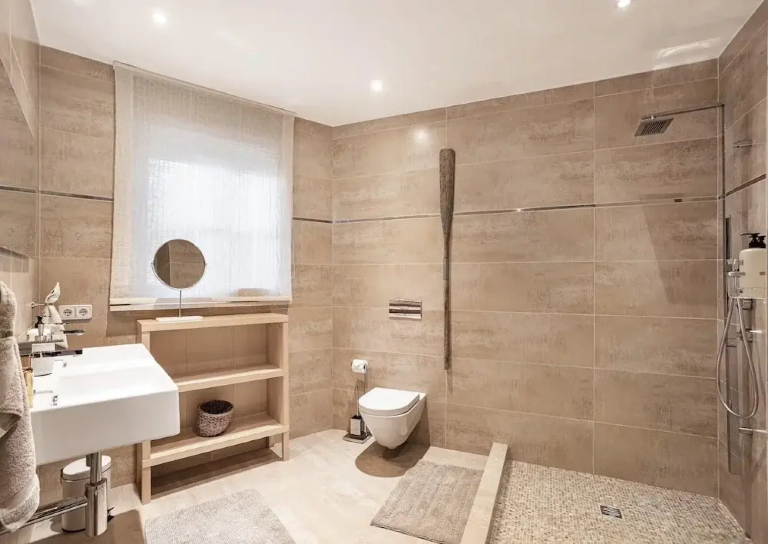 Sea-view Villa Near Port