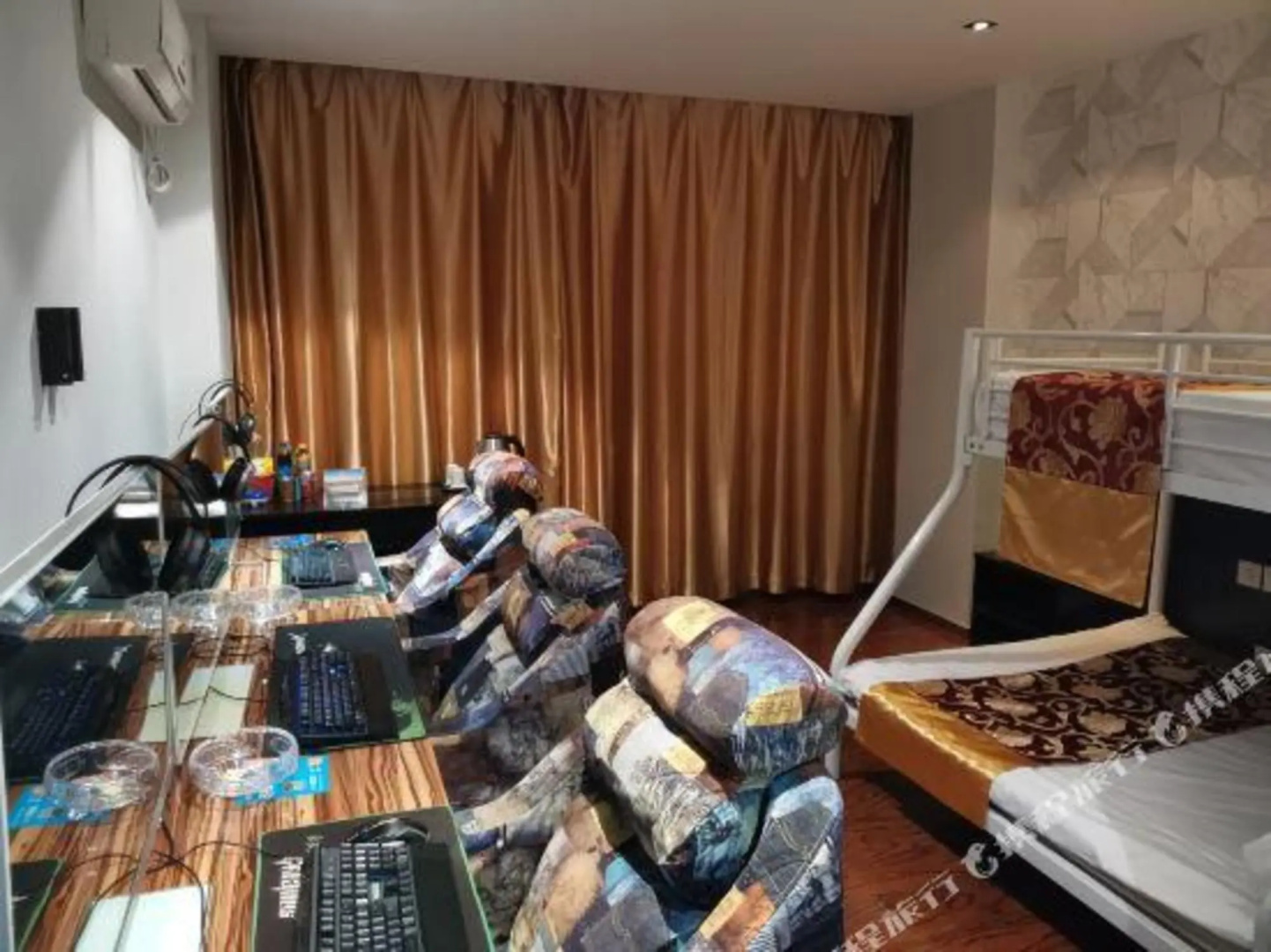 zhongying Hotel
