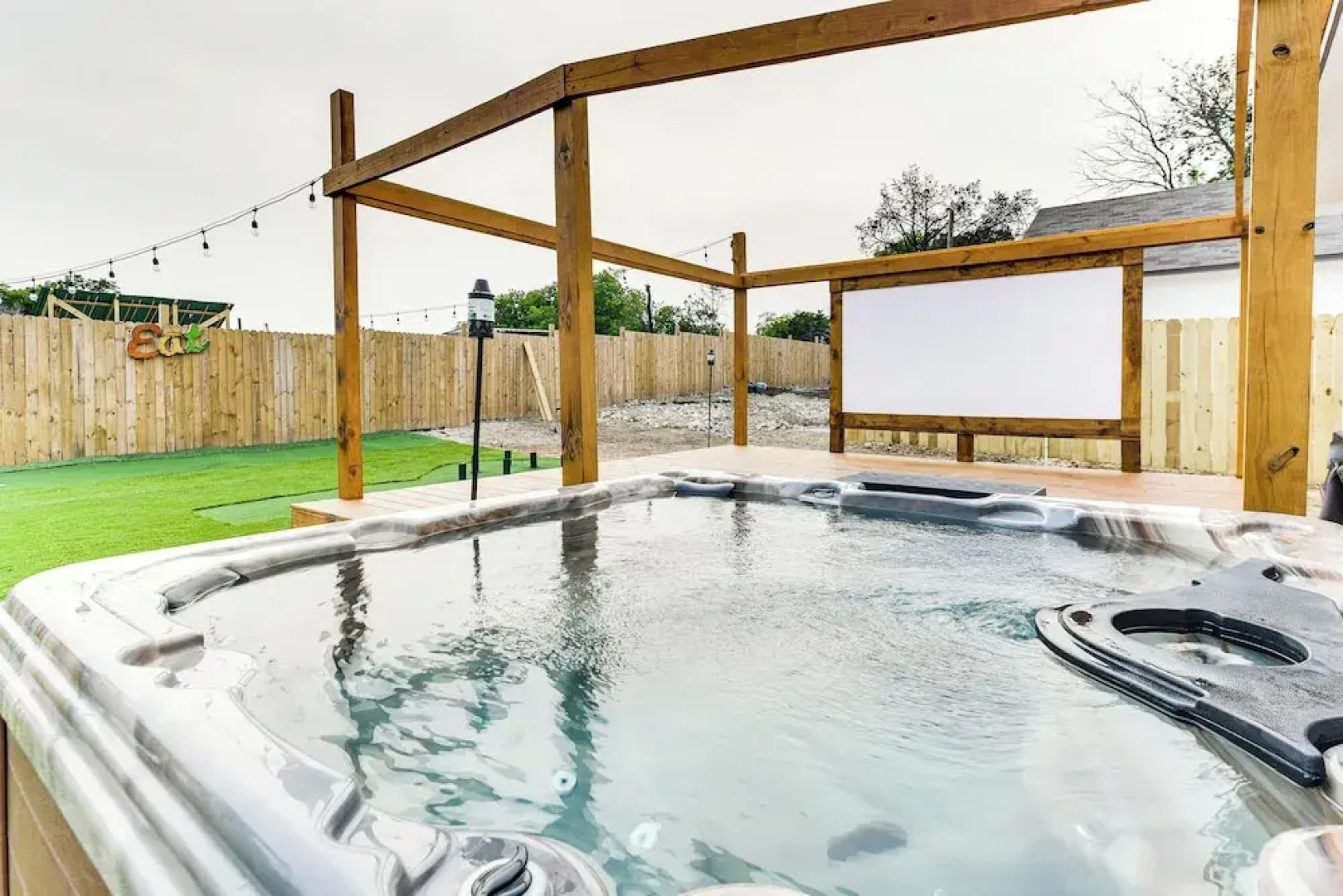 Texas Family Home w/ Hot Tub: 1 Mi to Lake Whitney