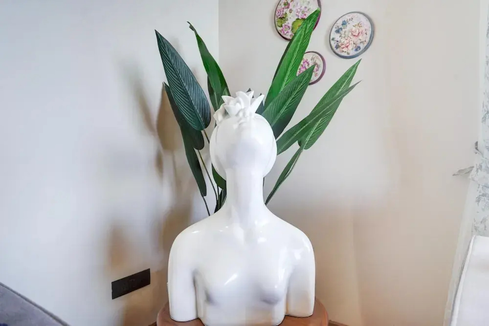 Sunday Premium 5 BHK Villa Mihika, Shimla