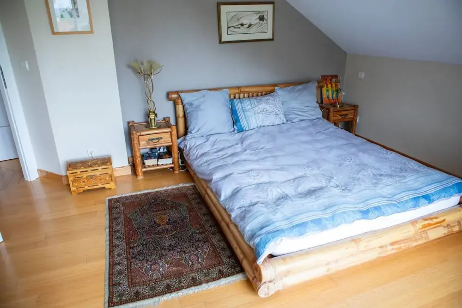 Villa au Bord du lac Avec Piscine Privee et Acces Direct au lac