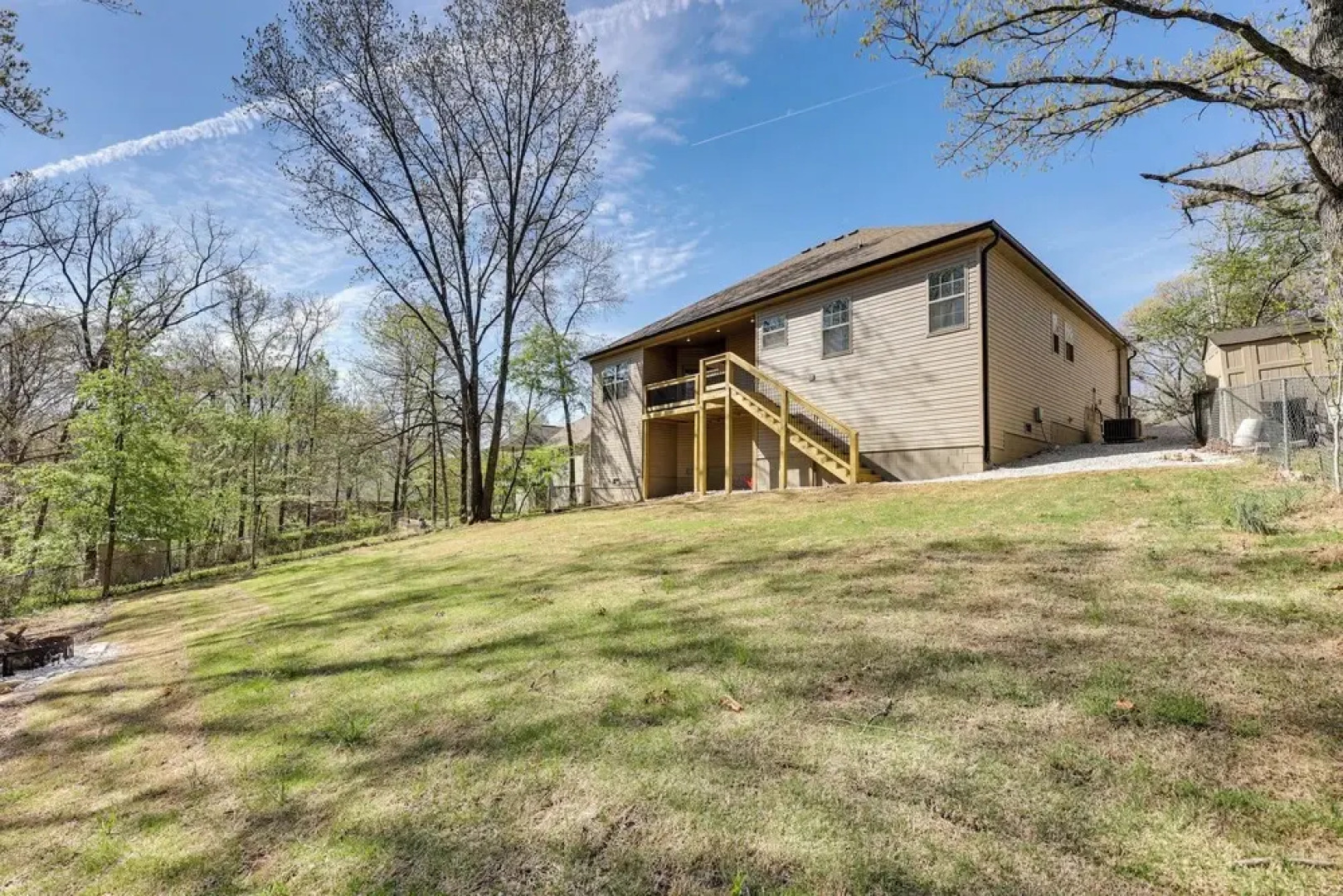 Biking Haven: Charming Bella Vista Home w/ Games!