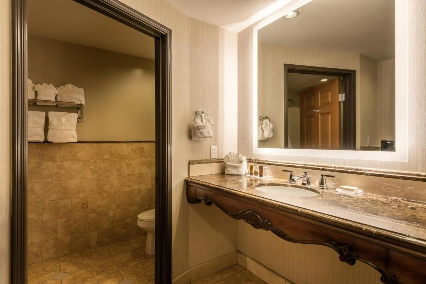 Ayres Hotel Seal Beach - Cypress