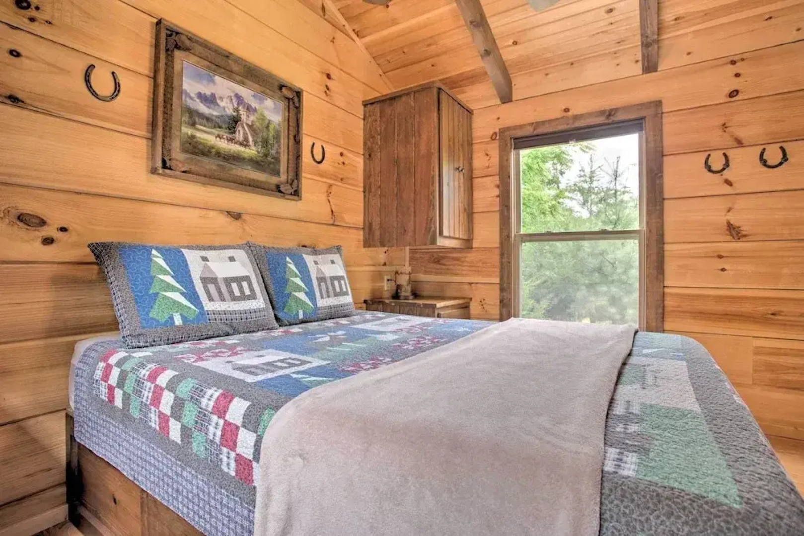 Cabin in Mill Spring Near Parker-binns Winery