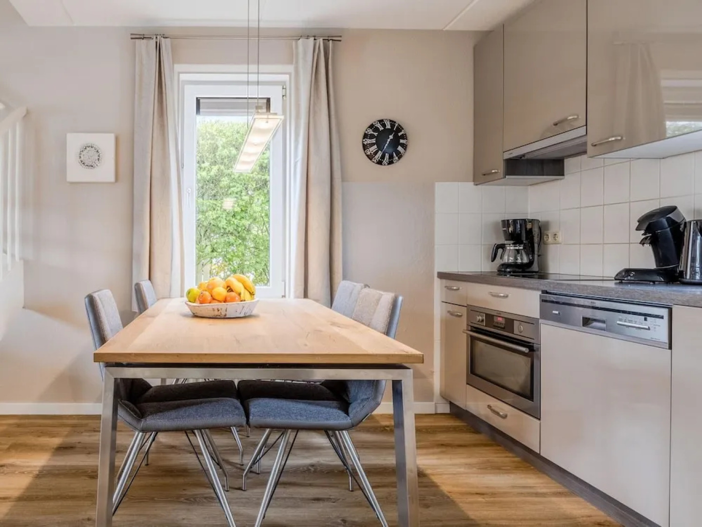 Well Furnished Villa With Garden Near the Beach