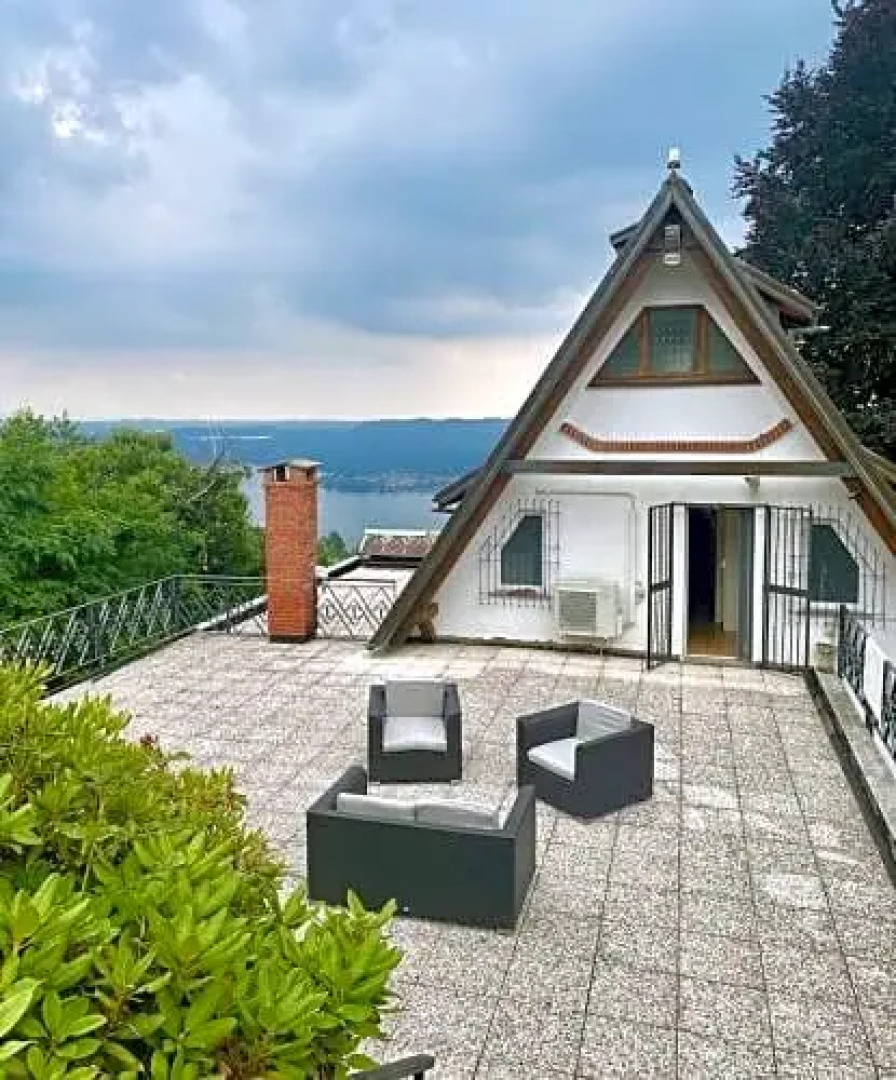 La casetta dalla porta rossa