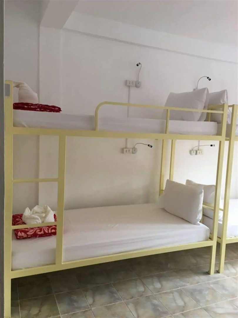 Vongprachan Backpackers Hostel