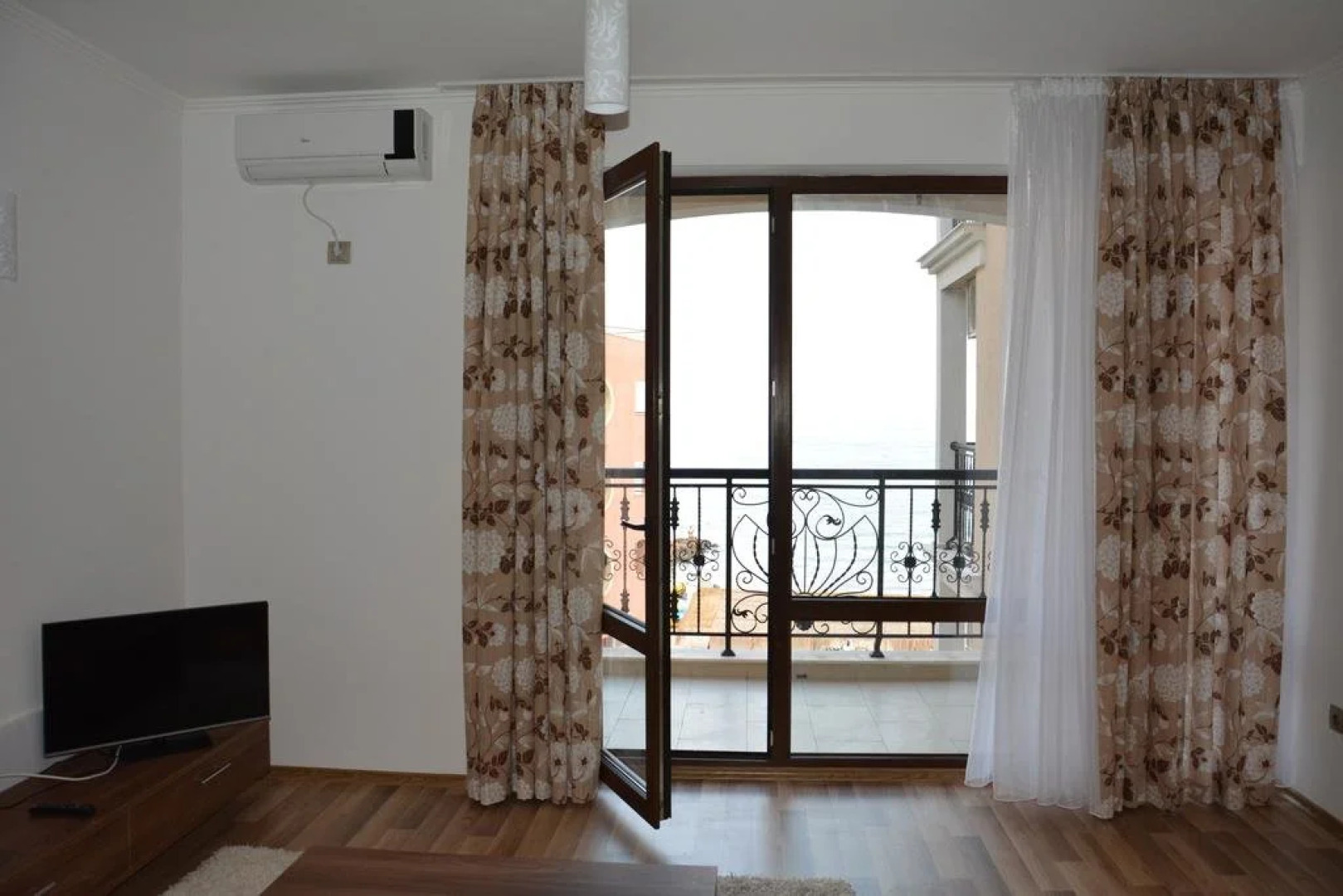 Vip Club Dolphin Coast