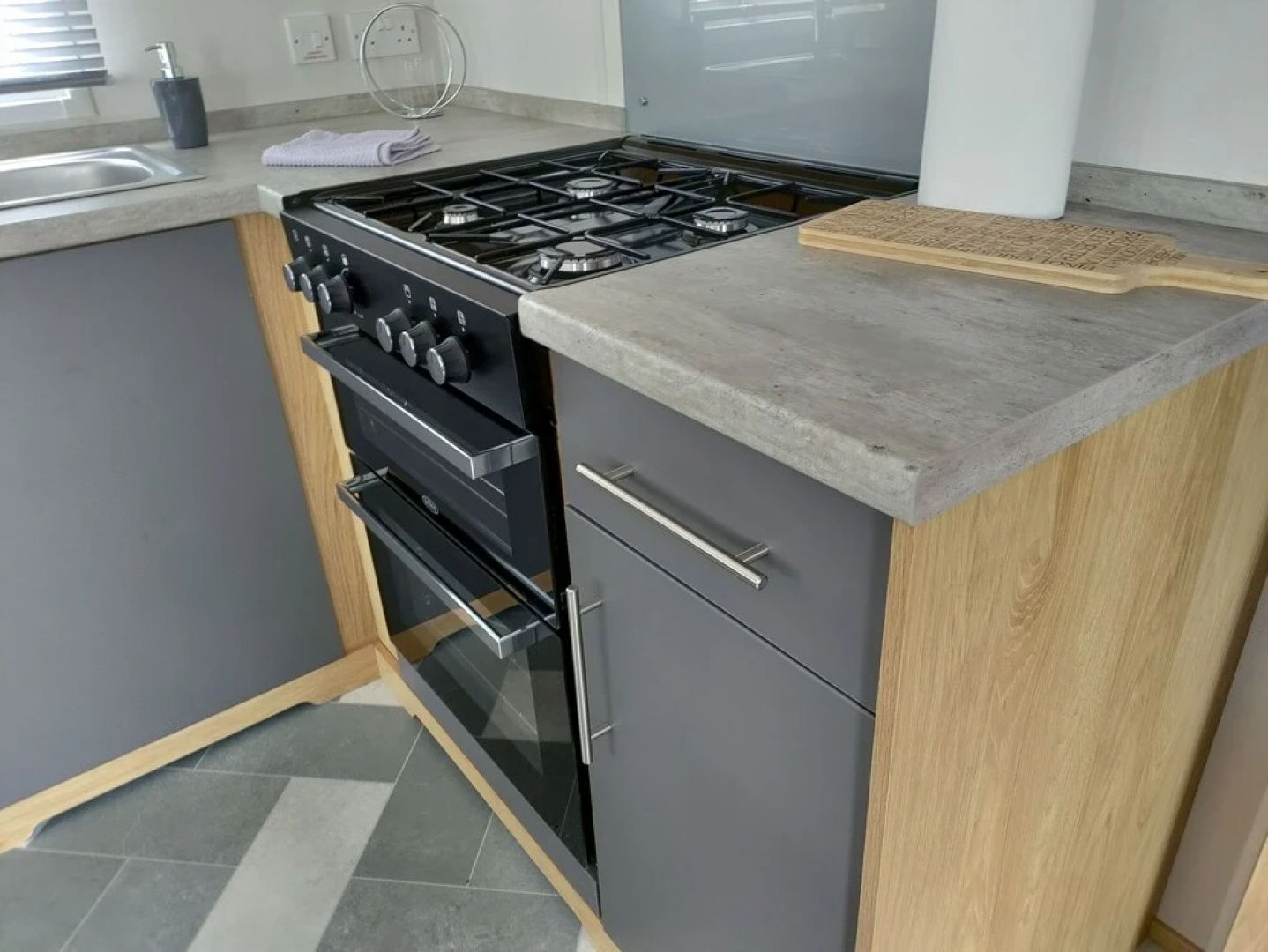 Modern 2 Bed Caravan in Forfar, Scotlan
