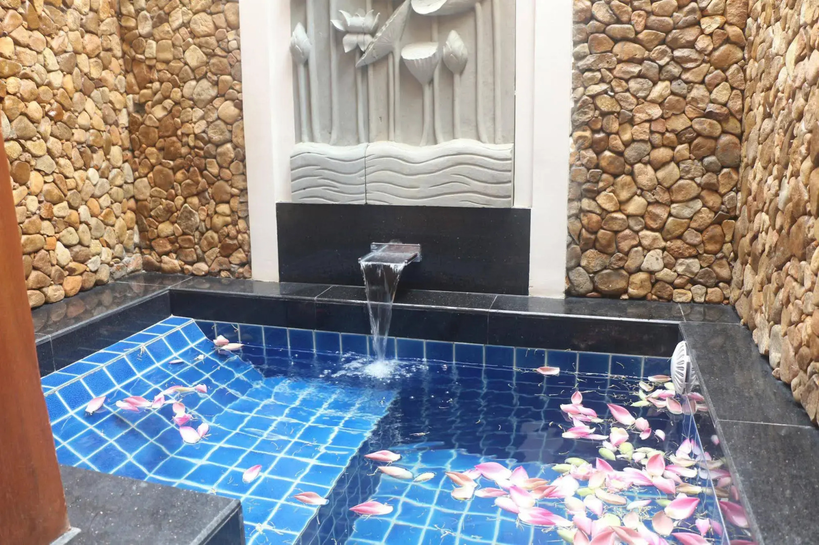 Try Palace Resort & Spa