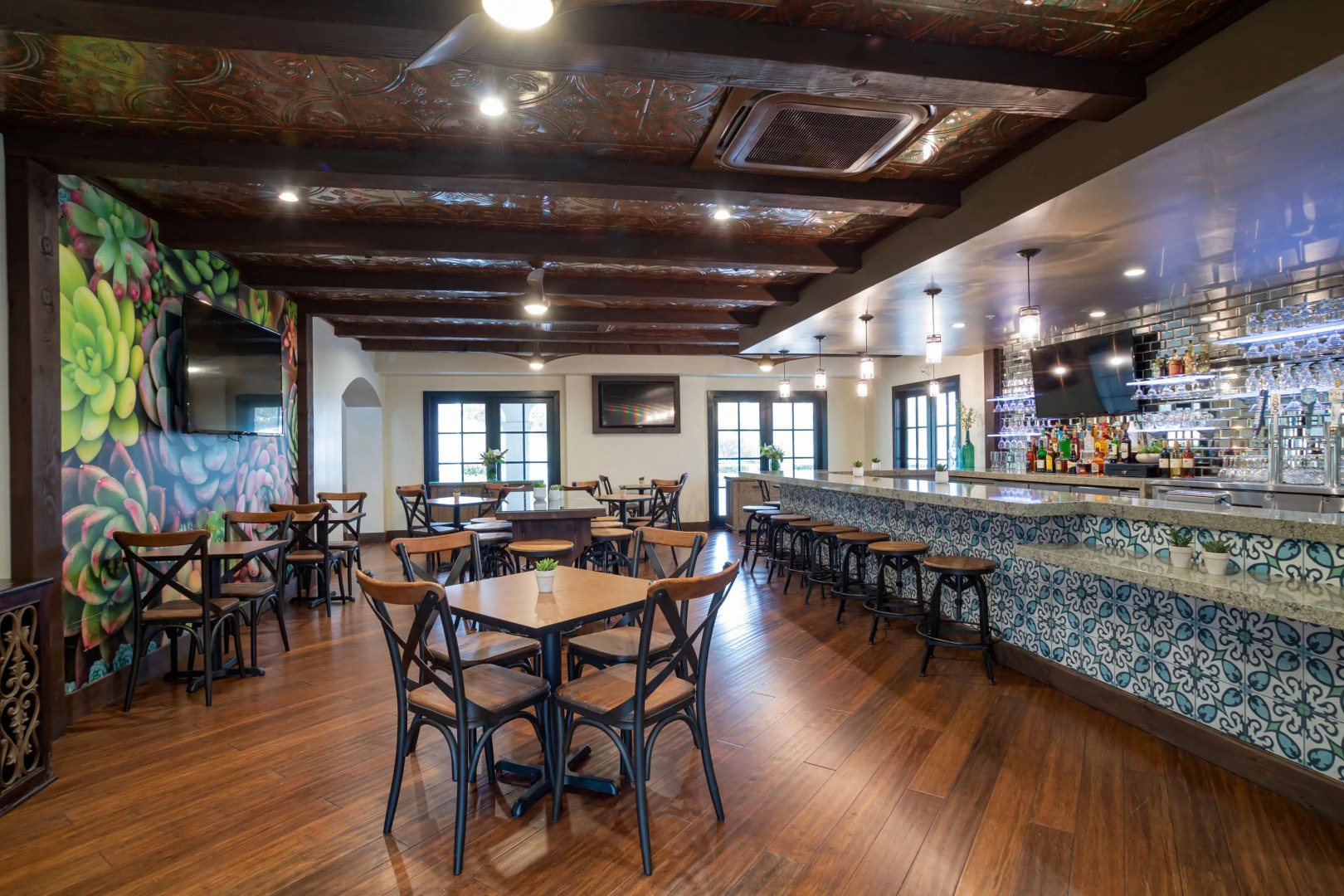 Oxford Suites Pismo Beach