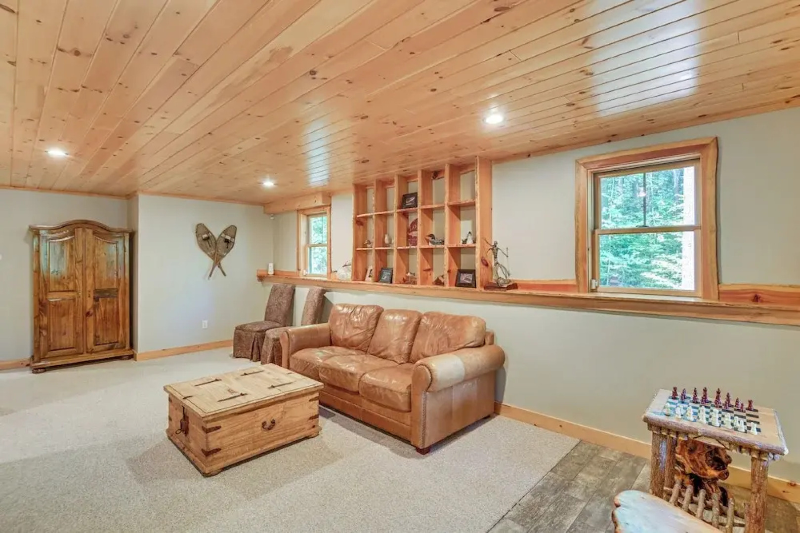 7 Mi to White Mountain NF - Woodsy Bethel Cabin!