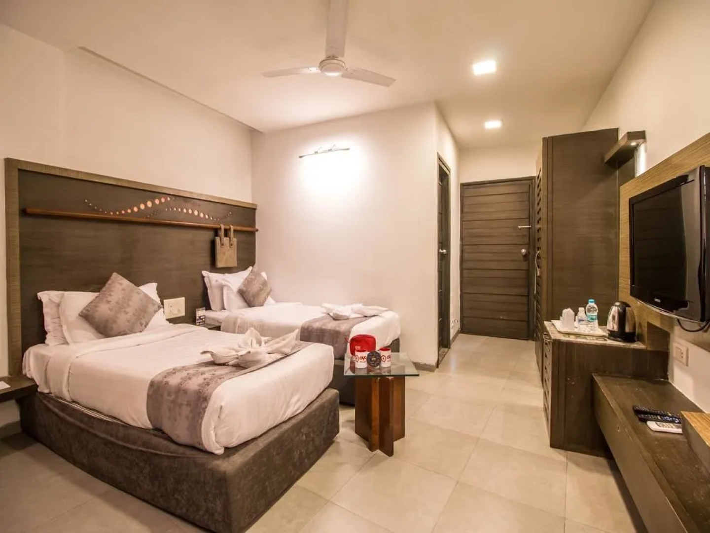 Palm Beach Hotel & Resort