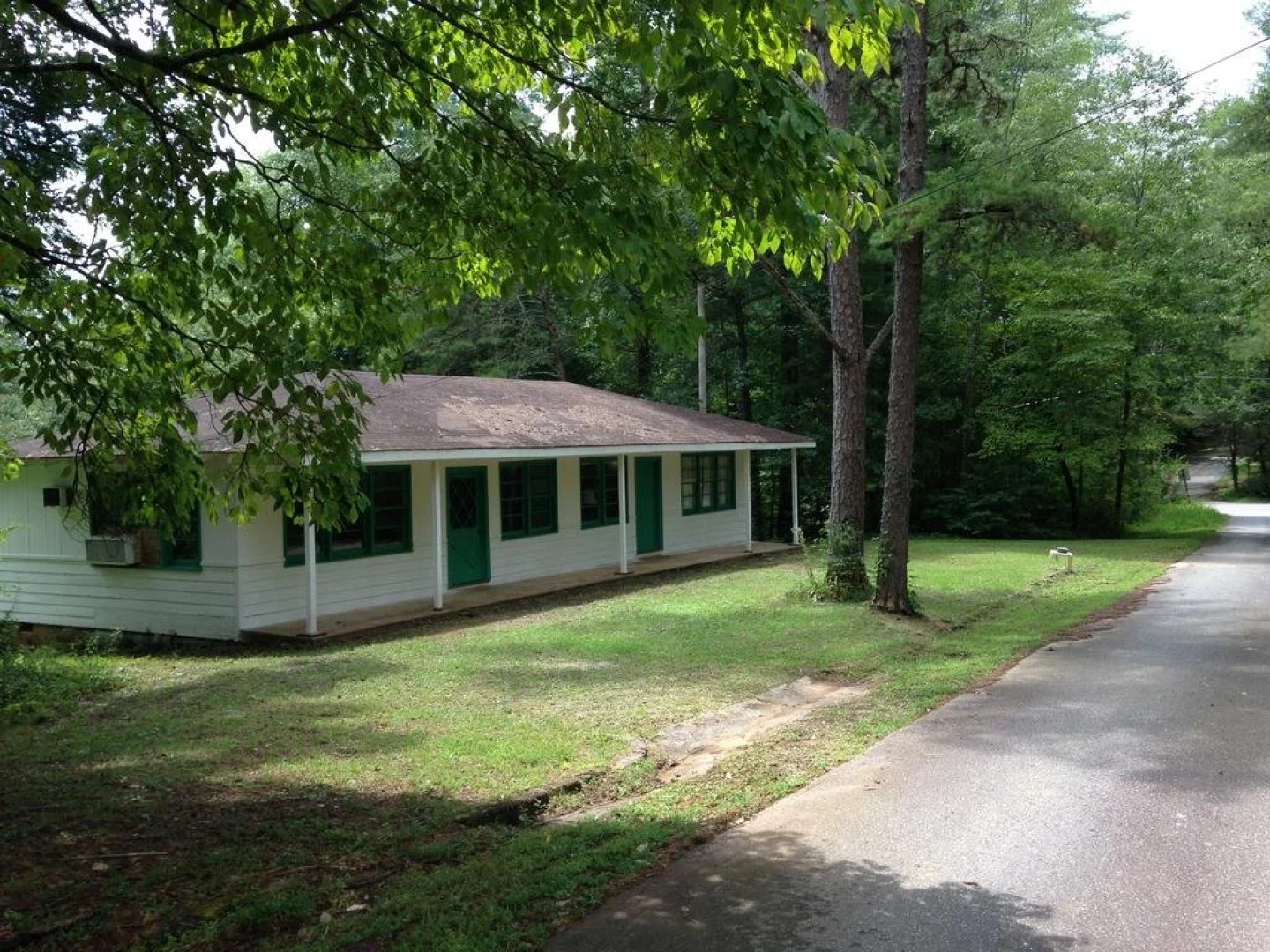 Lakeside Inn